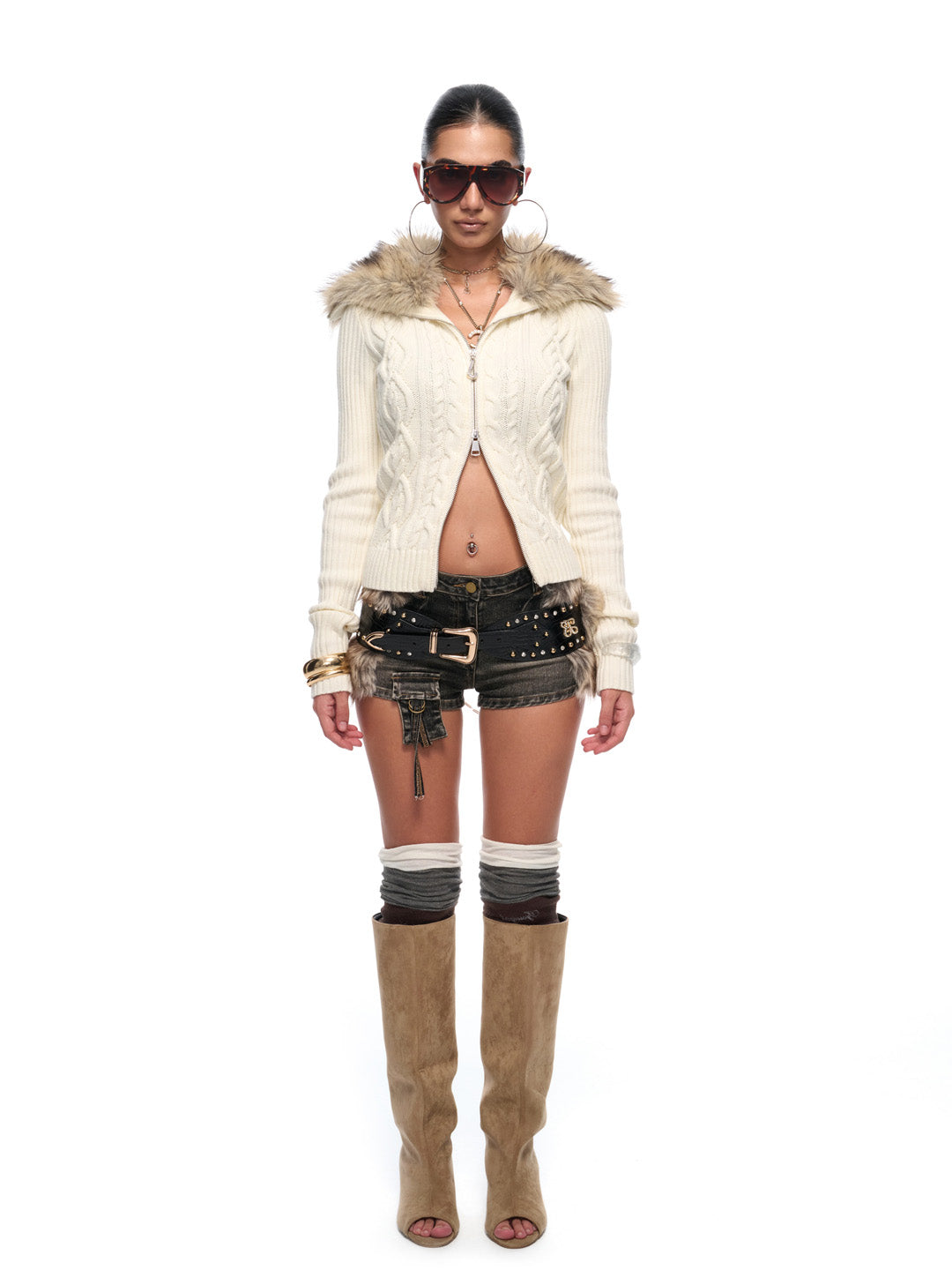 JYOSEI White fur collar sweater