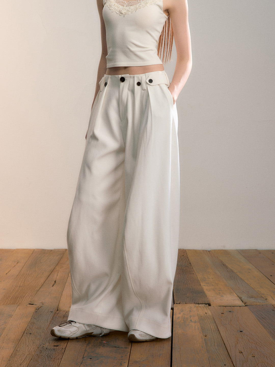 VIA PITTI VIADP683 Button design pleated and thickened casual trousers