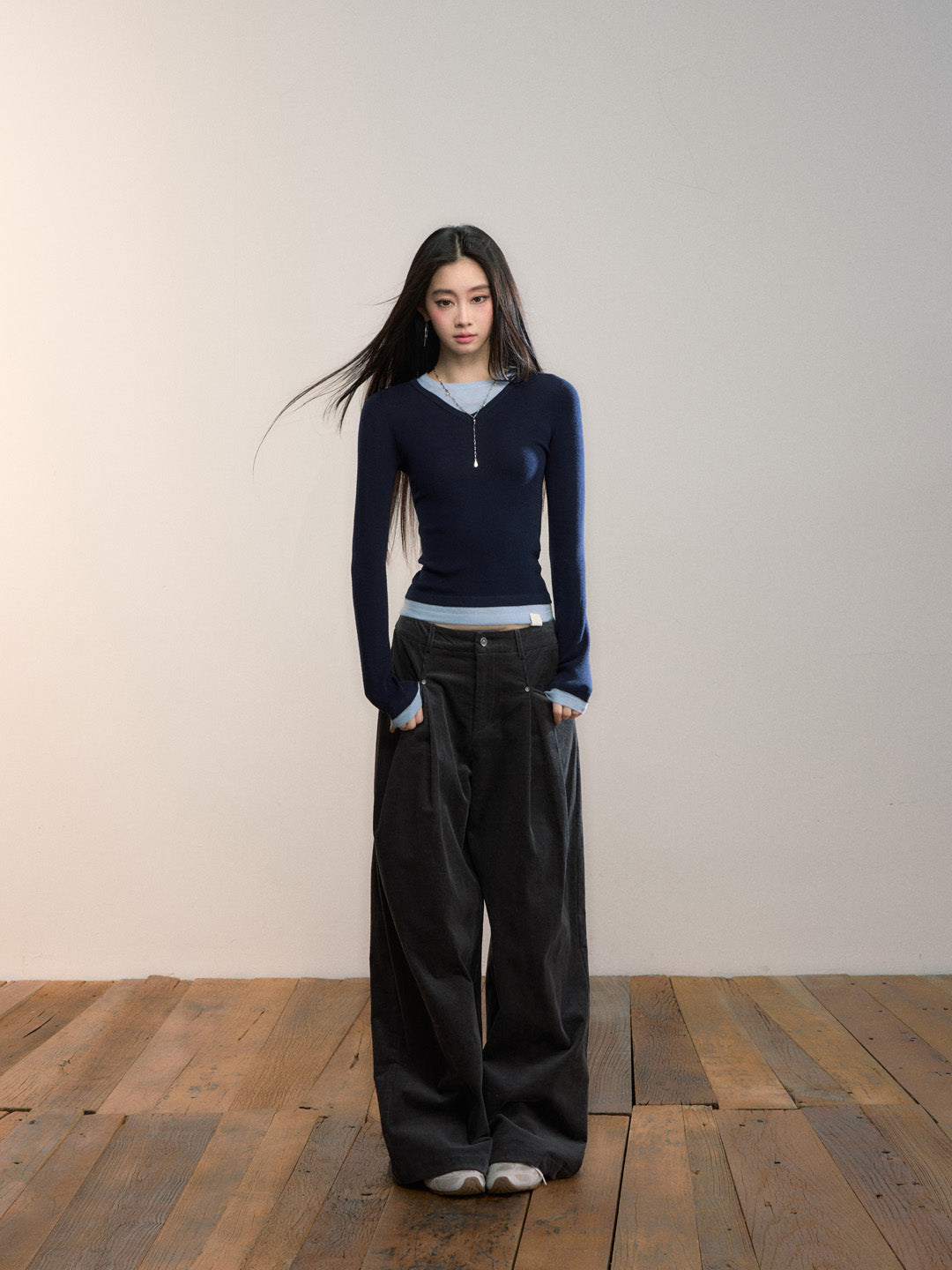 VIA PITTI VIADK709 Fake two contrasting colors V-neck woolen fabric base T