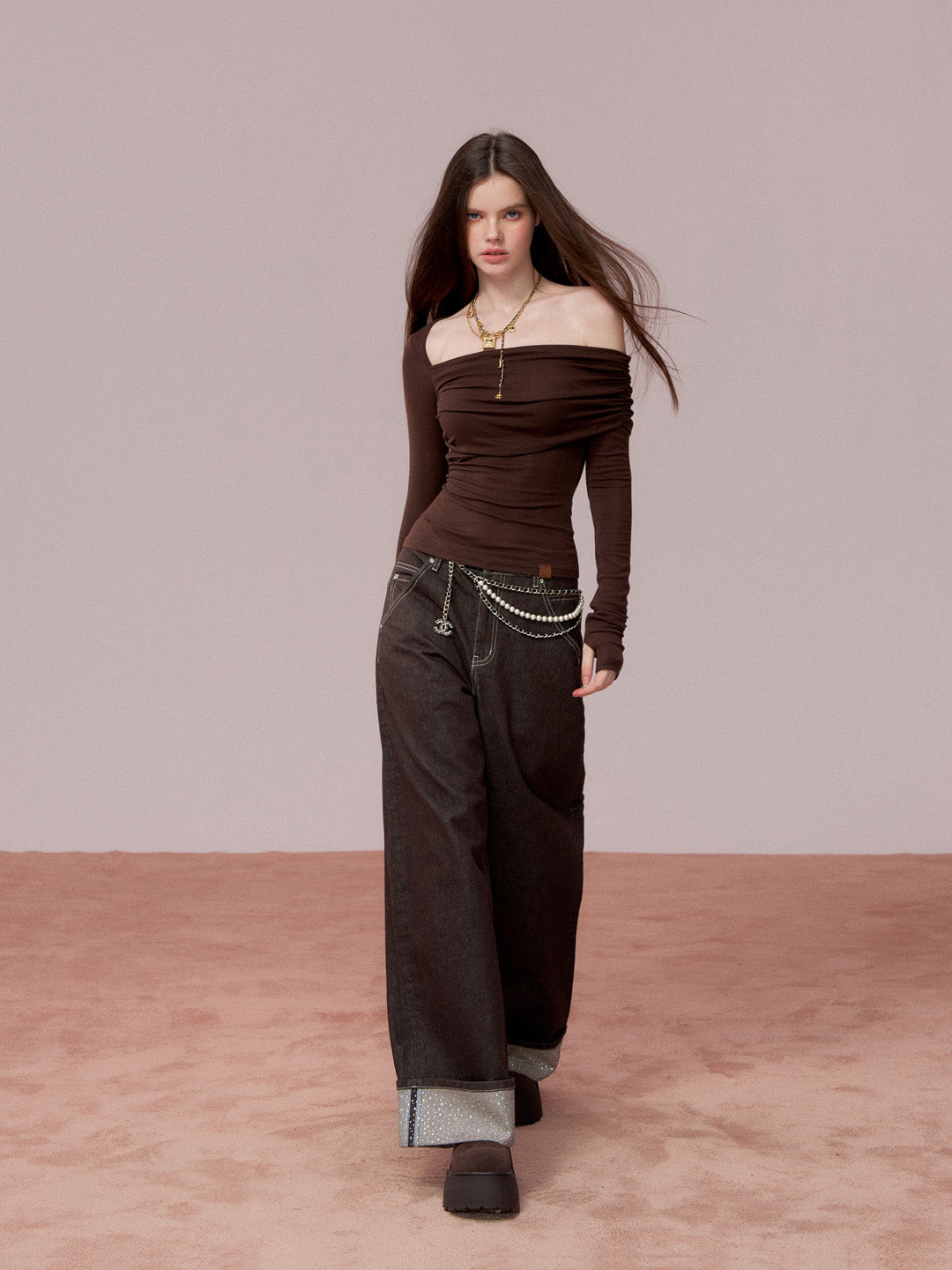 VIA PITTI VIADTP667 Irregular off shoulder long sleeved T-shirt