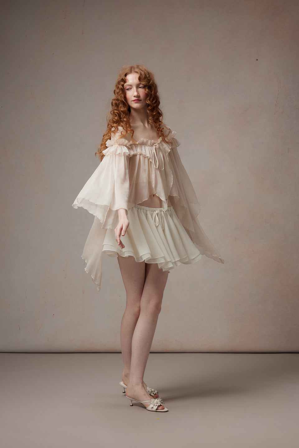 Fa Sogno FSN26PS-SHT-01-WH&FSN26PS-SK-01-WH Beige Feather Dance Set