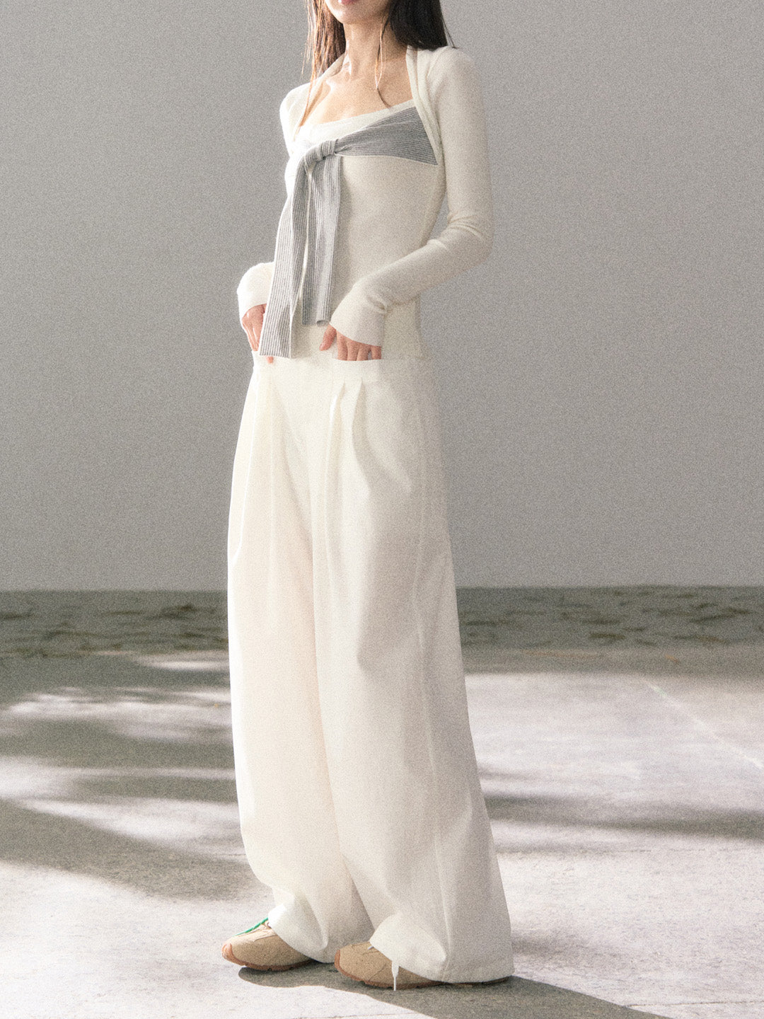 Lafreedom LAF360106 Pleated design white loose casual pants