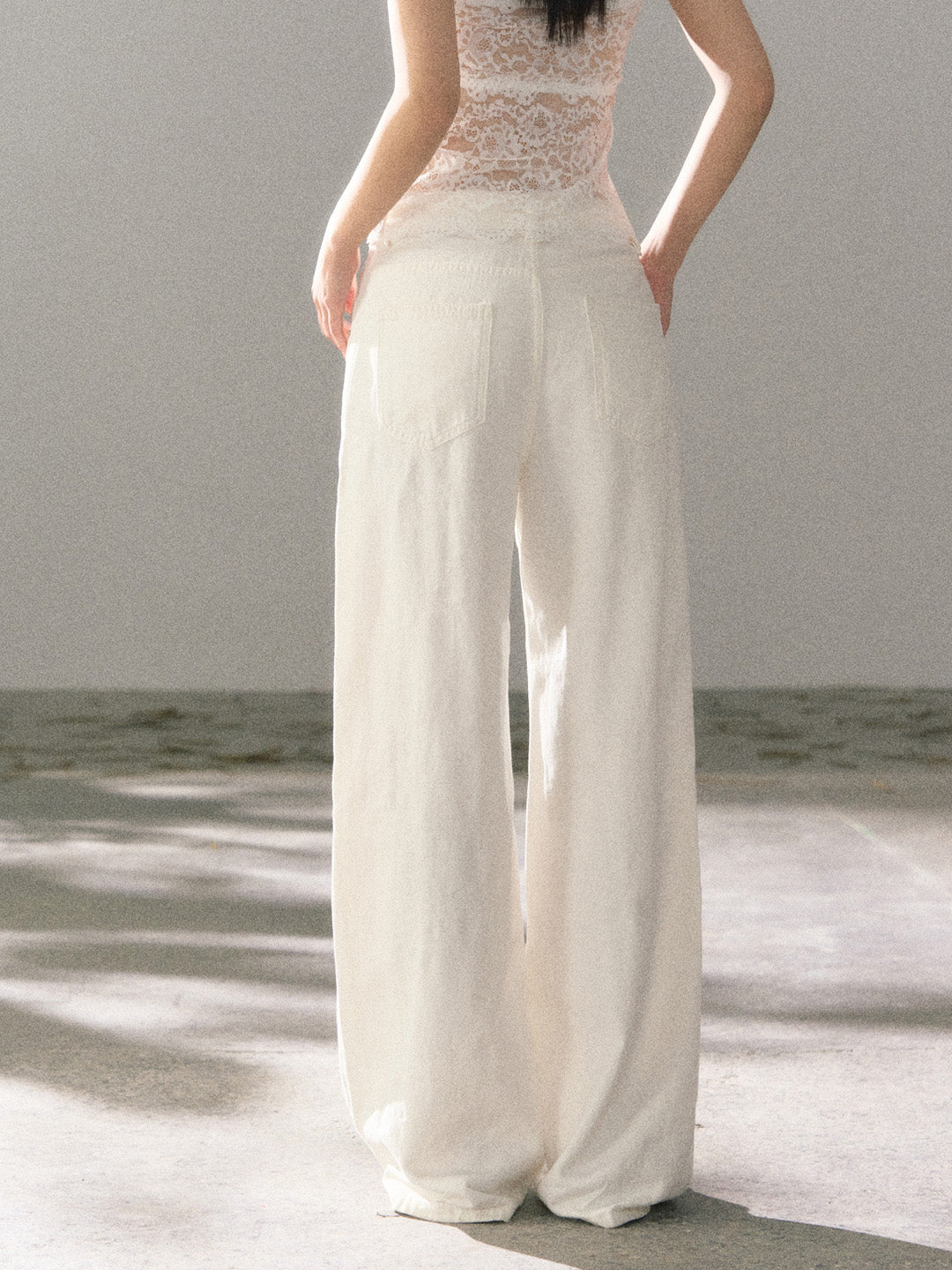 Lafreedom LAF360112 Lace embroidered white denim straight leg pants