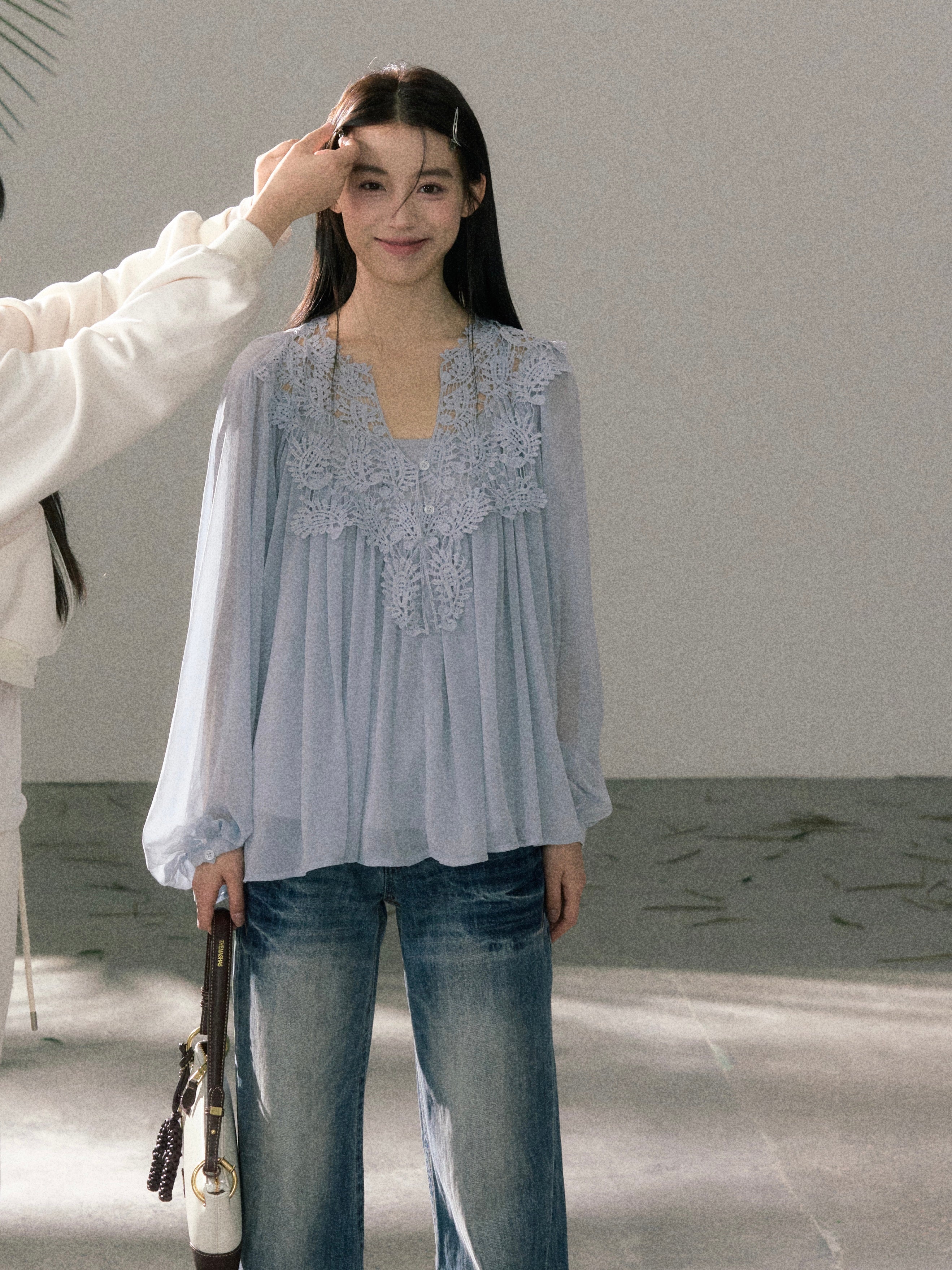 Lafreedom LAF360403 Hollow hook flower lace two-piece shirt set