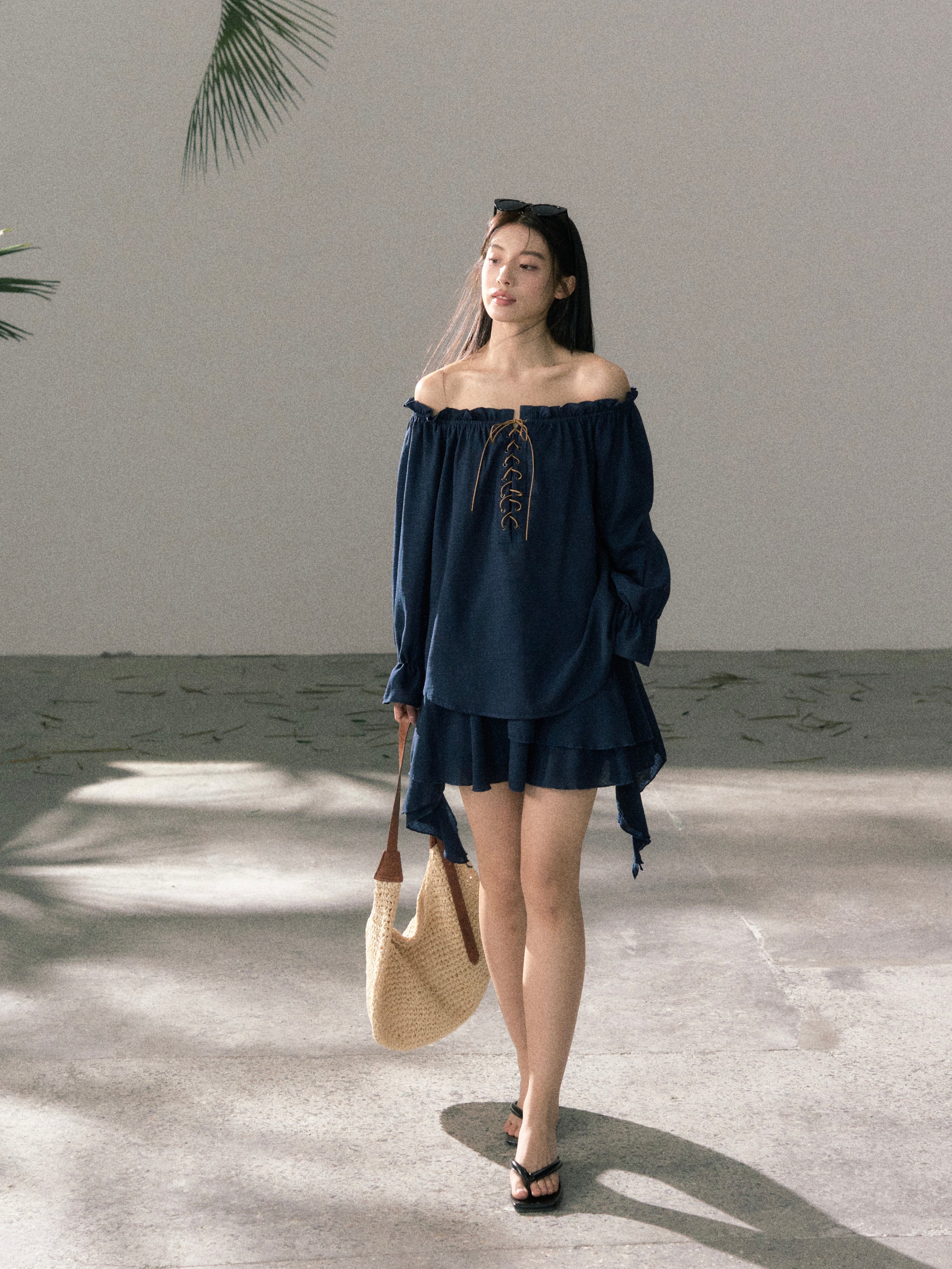 Lafreedom LAF360415 Off shoulder lotus leaf edge shirt two-piece set