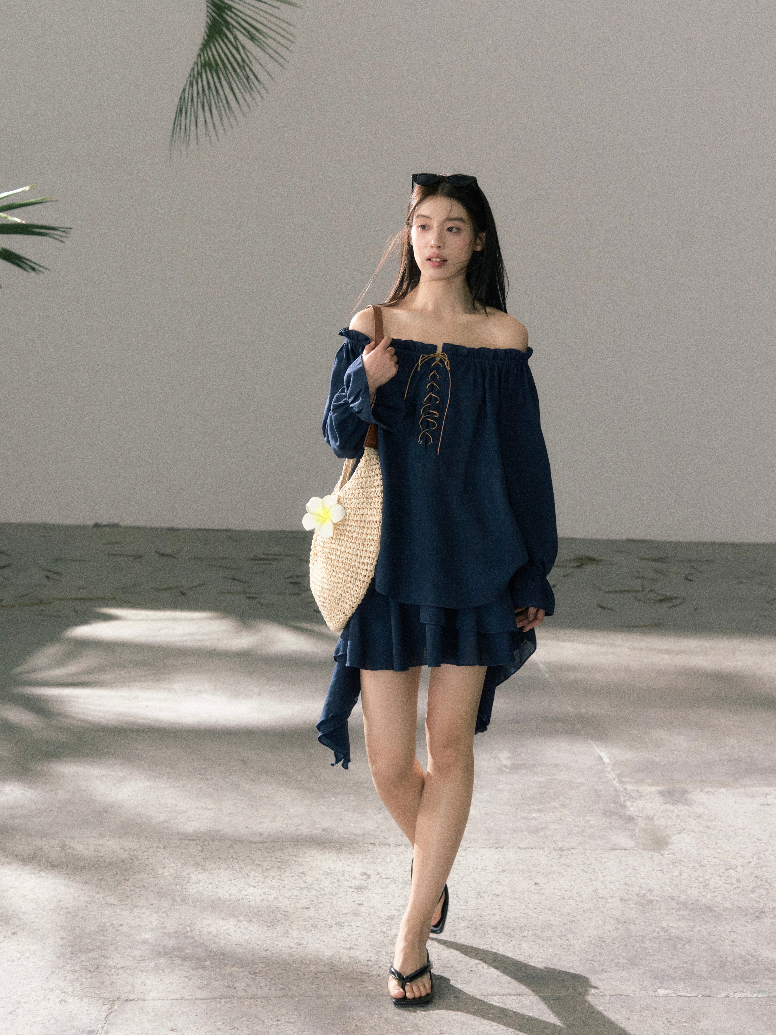 Lafreedom LAF360415 Off shoulder lotus leaf edge shirt two-piece set