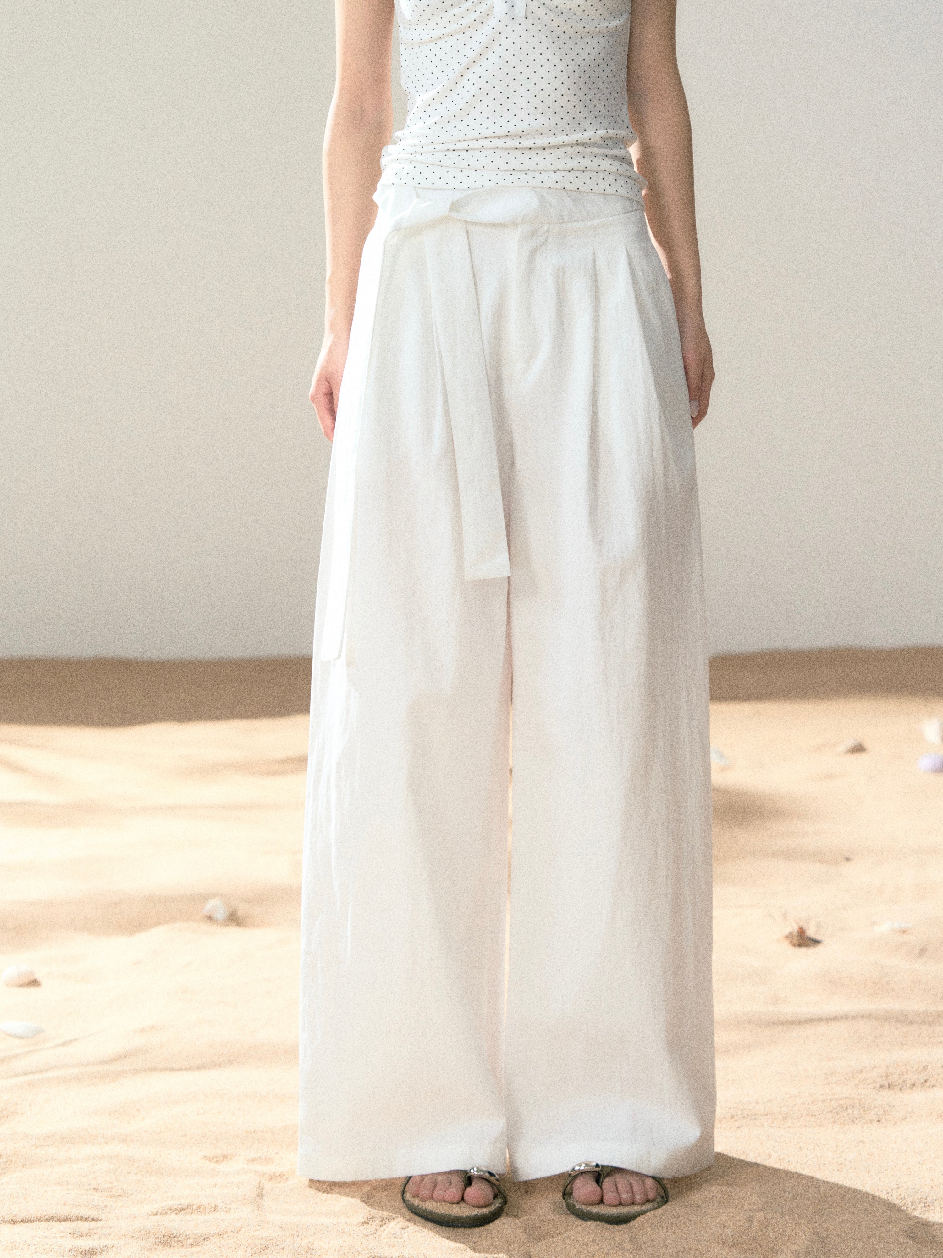 LAFREEDOM LAF360524 Off-Shoulder Stretch Knit Top + LAF360525 White Casual Long Pants