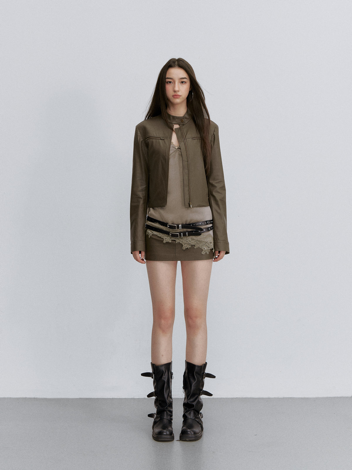 VIA PITTI VIACC6249 Stand-Collar Fitted Cropped Leather Jacket