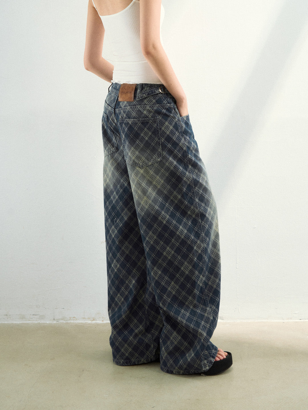 VIA PITTI VIAATP790 Grid denim gradient washed denim pants