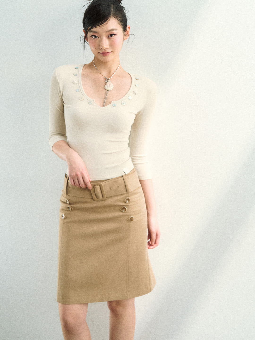 VIA PITTI VIAATP791 V-neck button decoration top