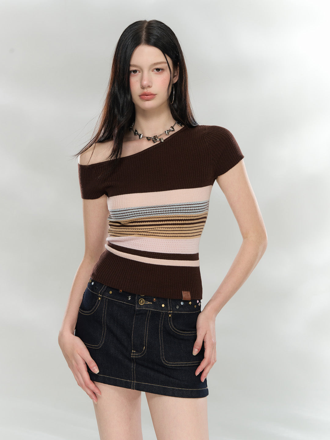 VIA PITTI VIABK6017 Slanted shoulder striped contrasting woolen short sleeved shirt