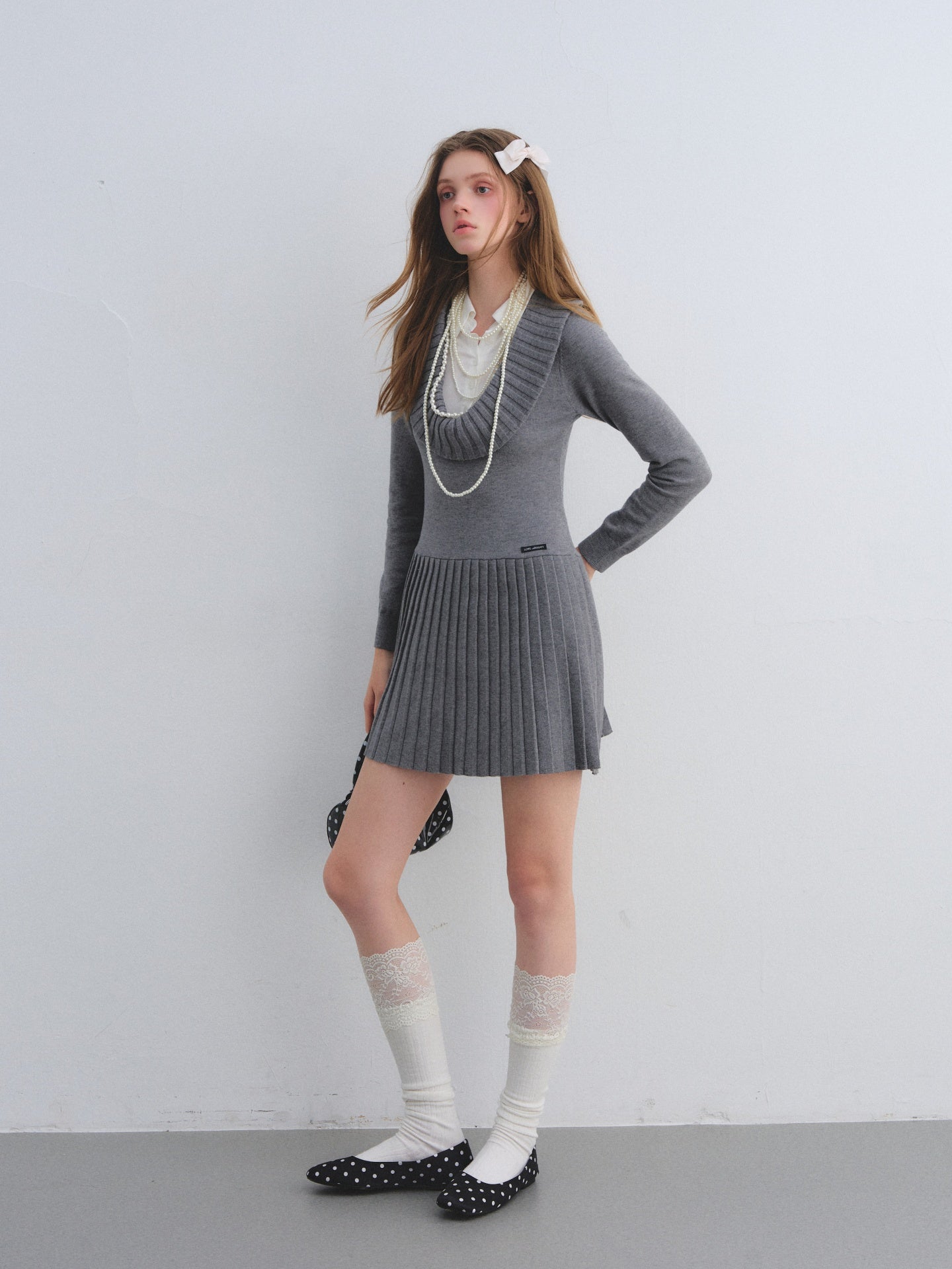 AsGony ASG25682 Fake two-piece collared pleated dress