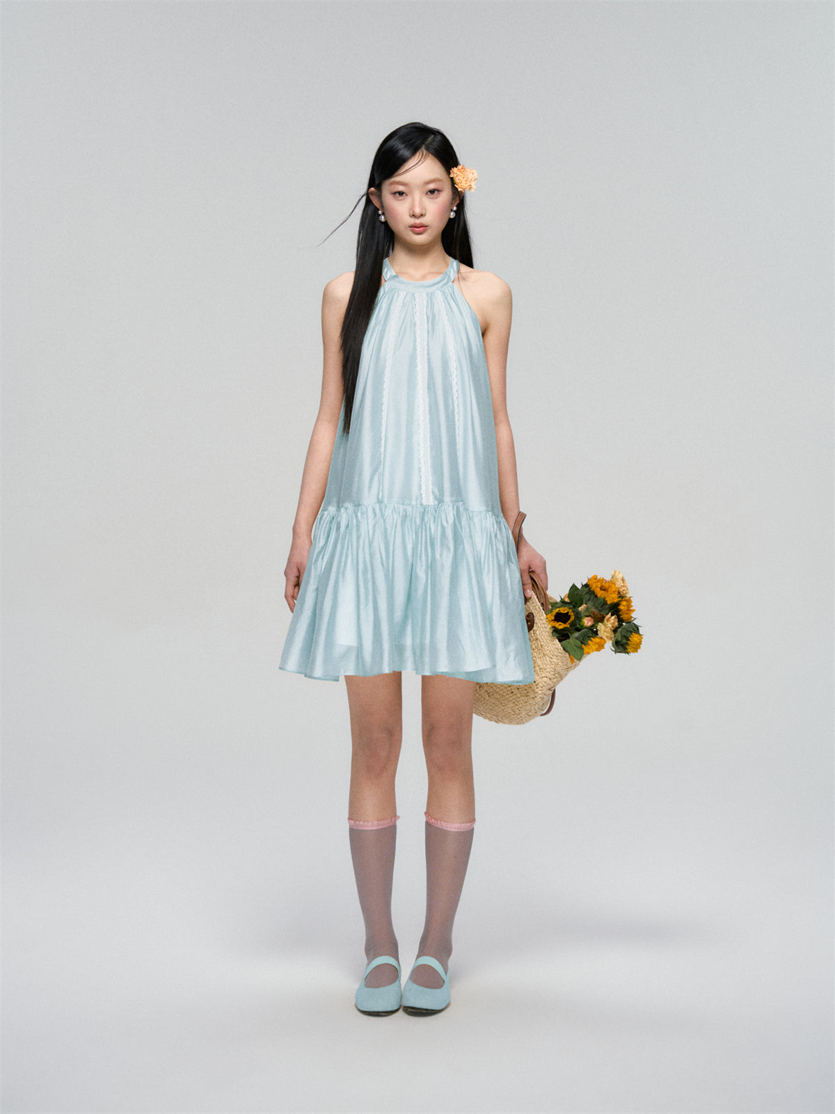 AsGony ASG25092 Hanging neck fluffy lace dress (2color)