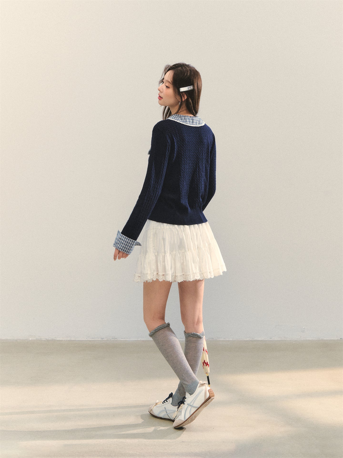 AsGony ASG25317 Grid splicing knitted sweater