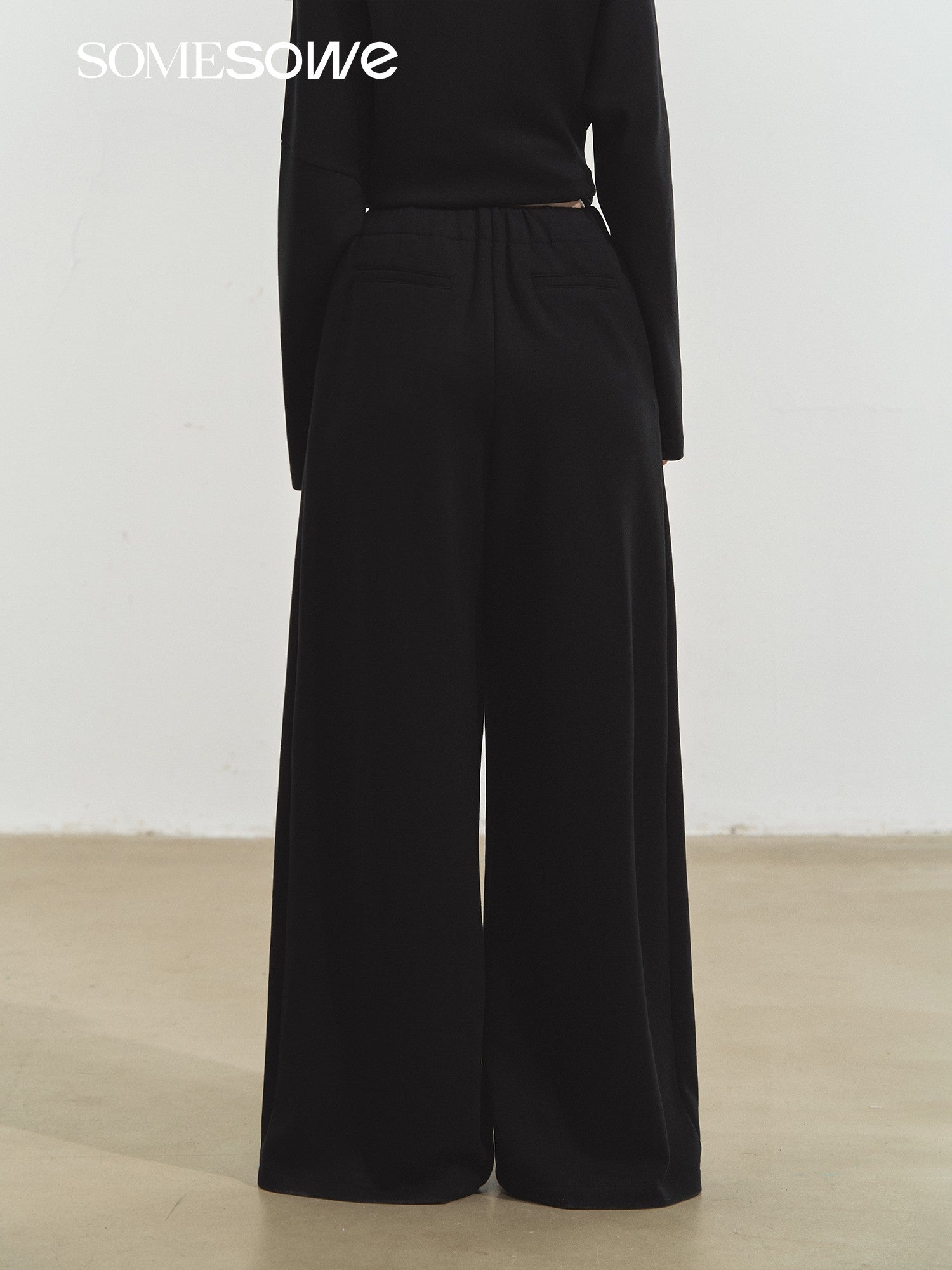 SOMESOWE S2508212&S2508213 Off shoulder irregular top + pants set
