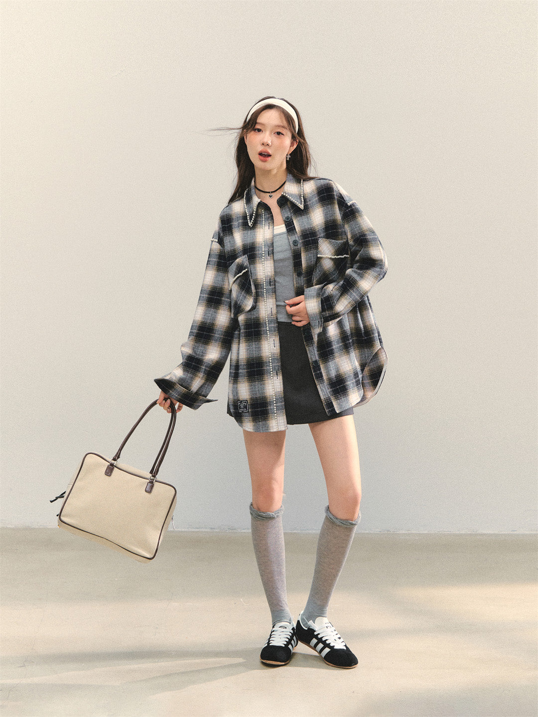 AsGony ASG25330 Navy blue checkered handmade pearl shirt