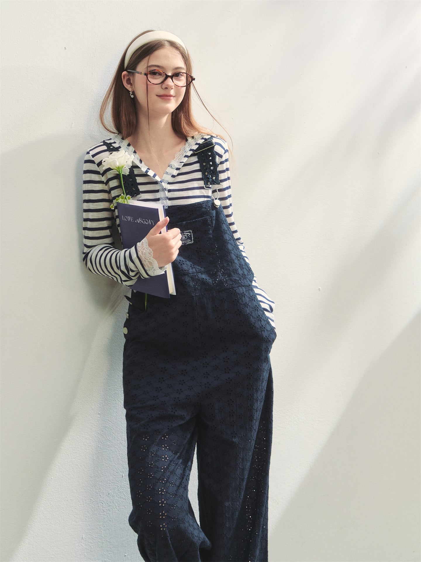 AsGony ASG25299 Striped lace slim fit long sleeved top