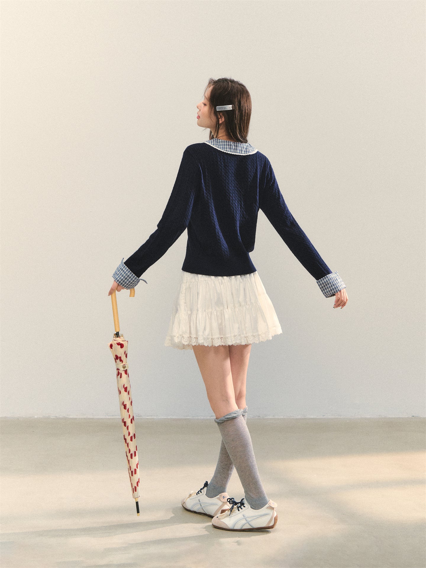 AsGony ASG25317 Grid splicing knitted sweater
