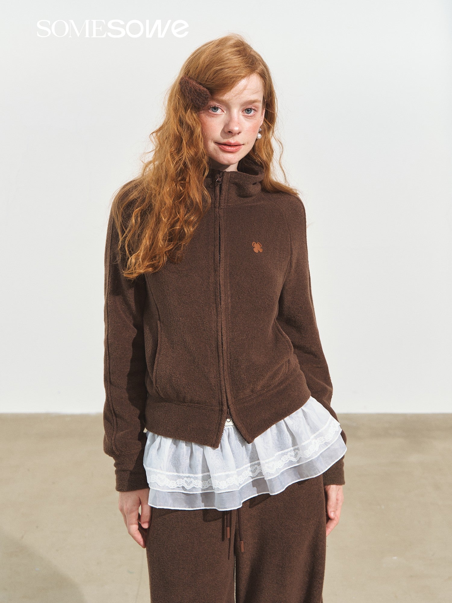 SOMESOWE S2508237 Velvet stand collar hoodie