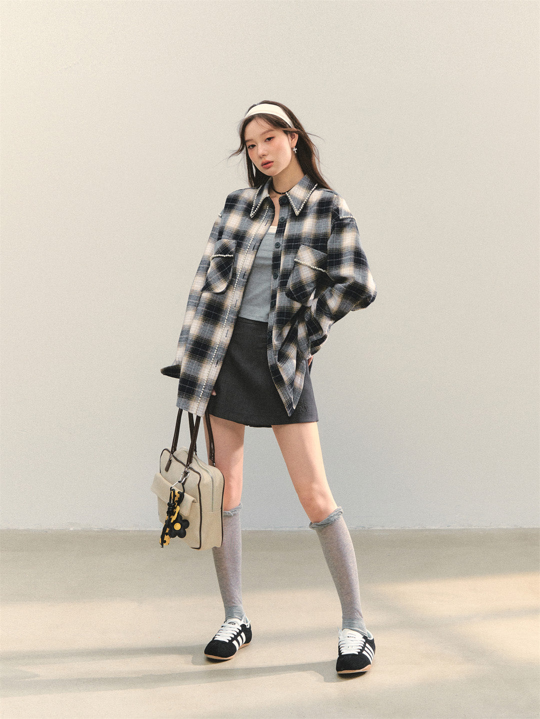 AsGony ASG25330 Navy blue checkered handmade pearl shirt