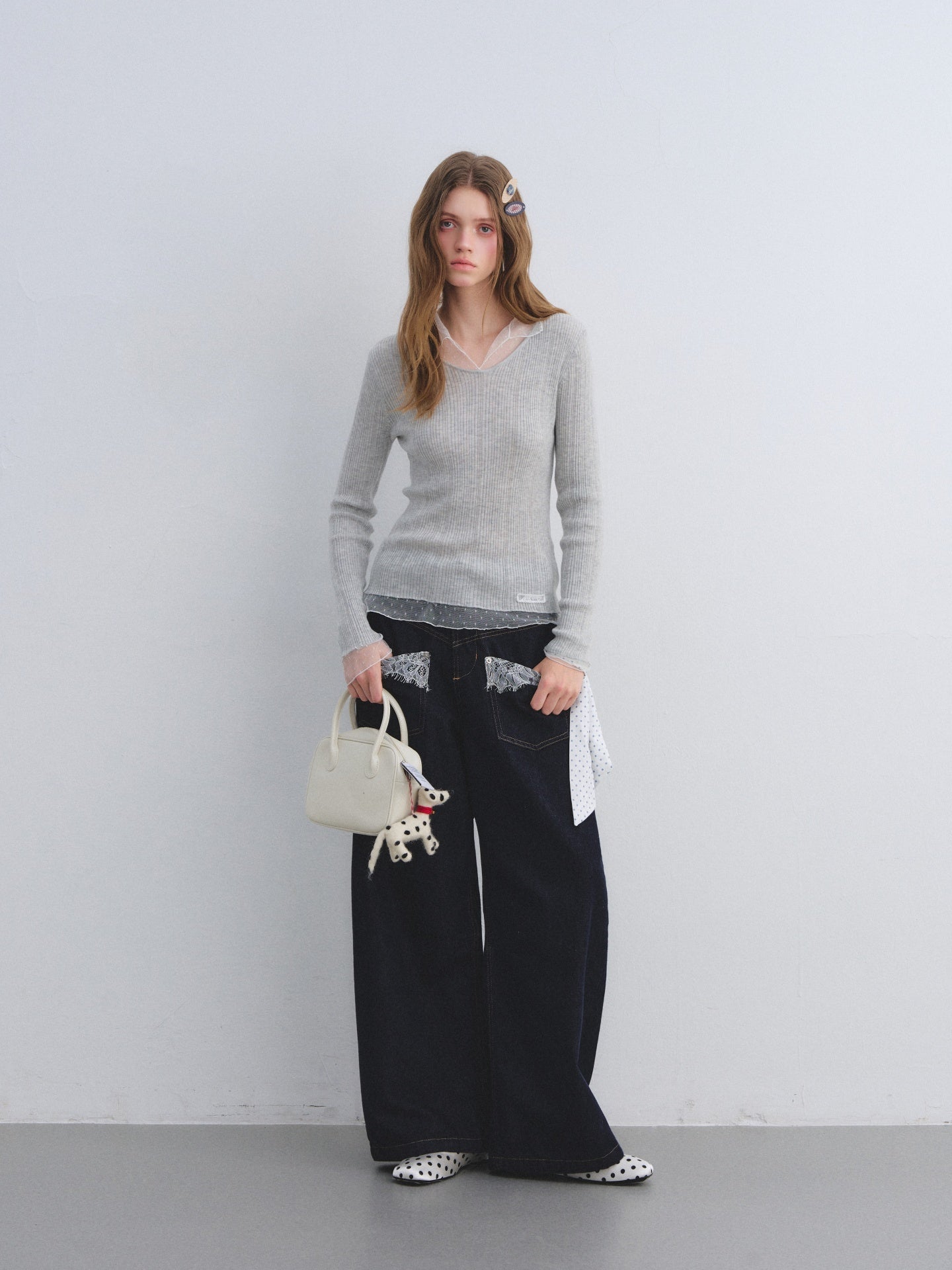 AsGony ASG25638 Lace pocket washed curved knife jeans