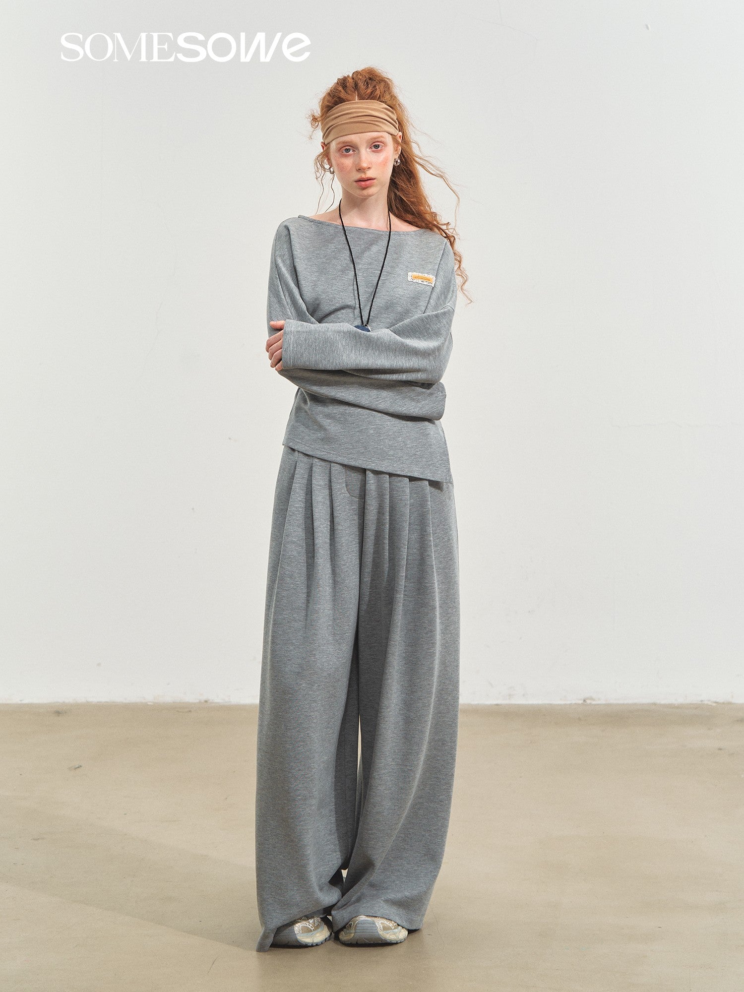 SOMESOWE S2508212&S2508213 Off shoulder irregular top + pants set