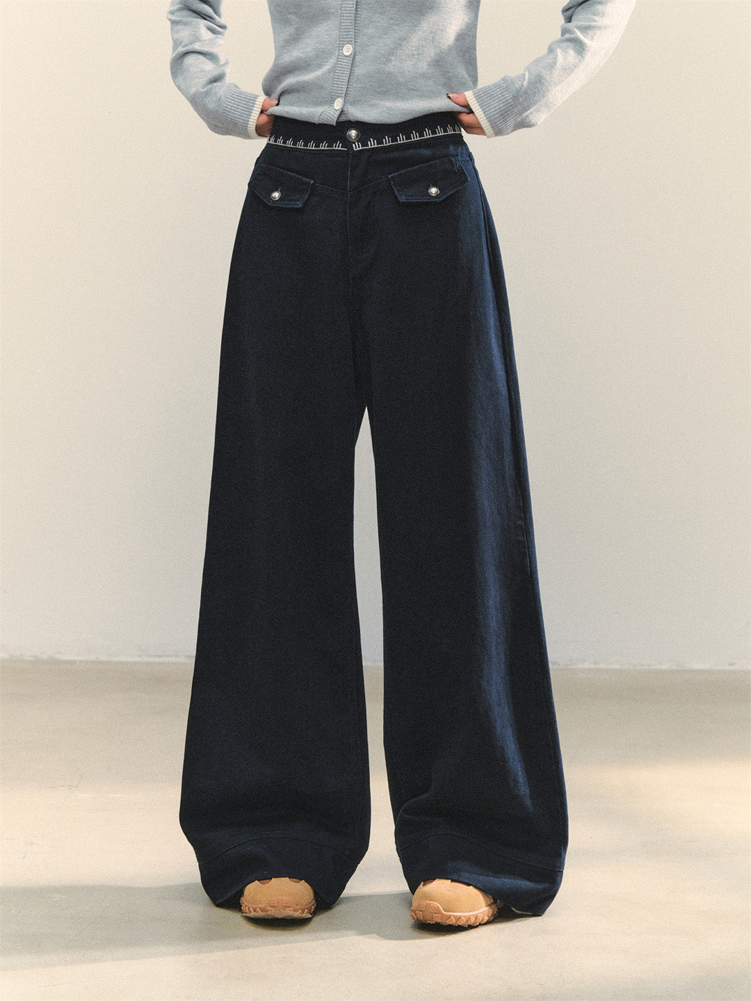AsGony ASG25323 Cross stitch collision flower straight leg jeans