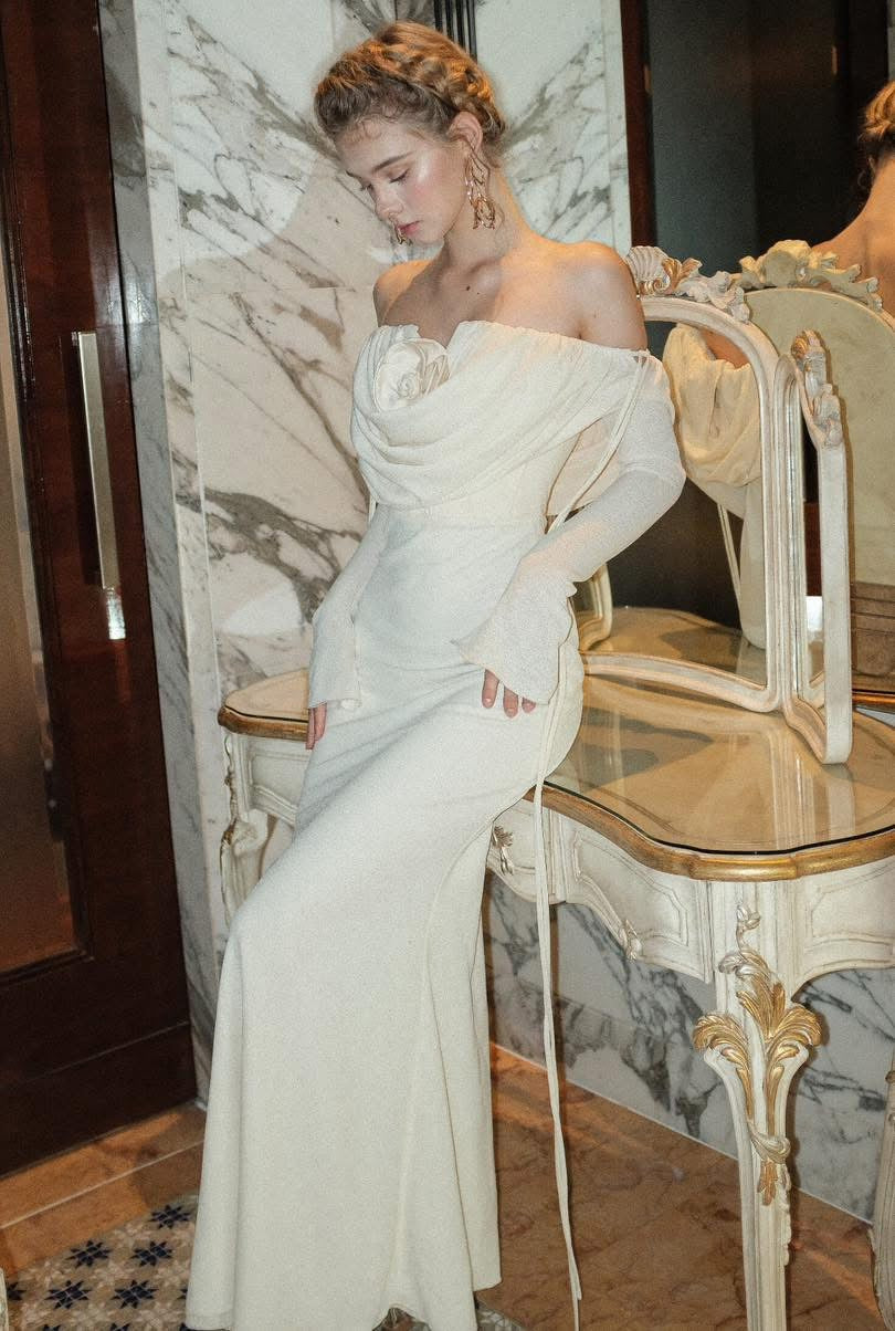 OIA Pamela Dress-white