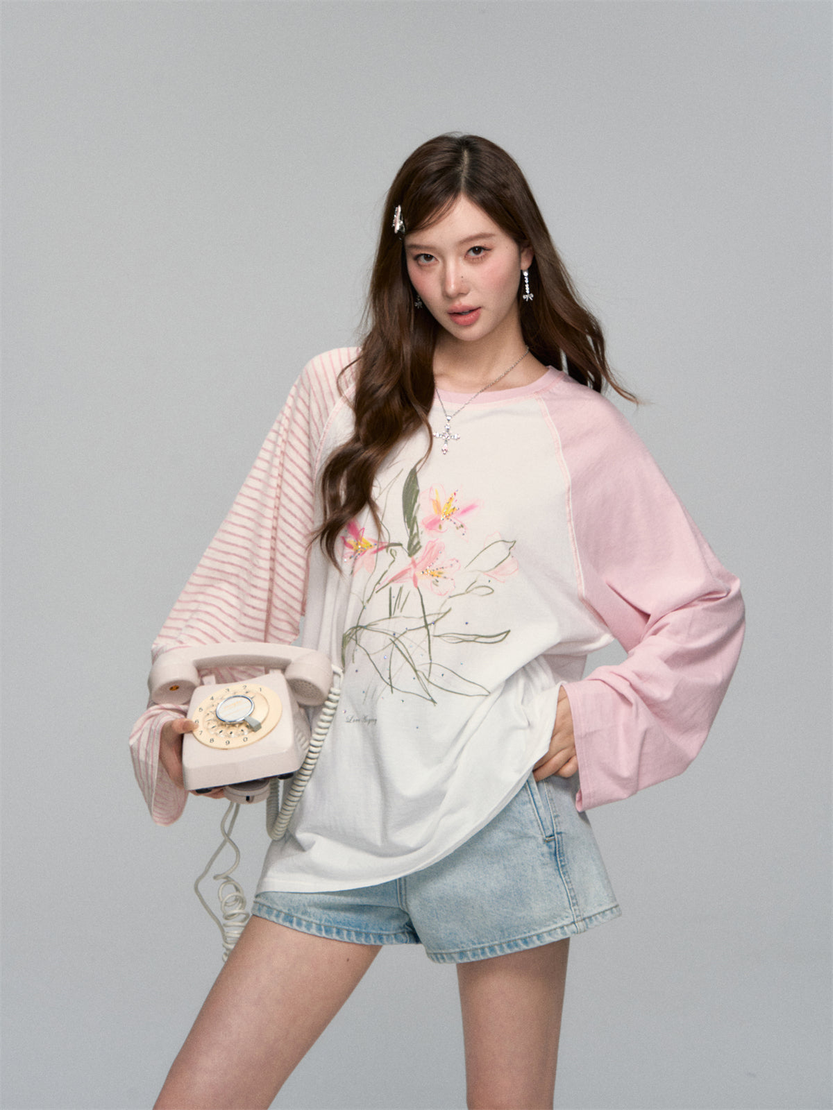 AsGony ASG25120 Color blocked floral print round neck T-shirt