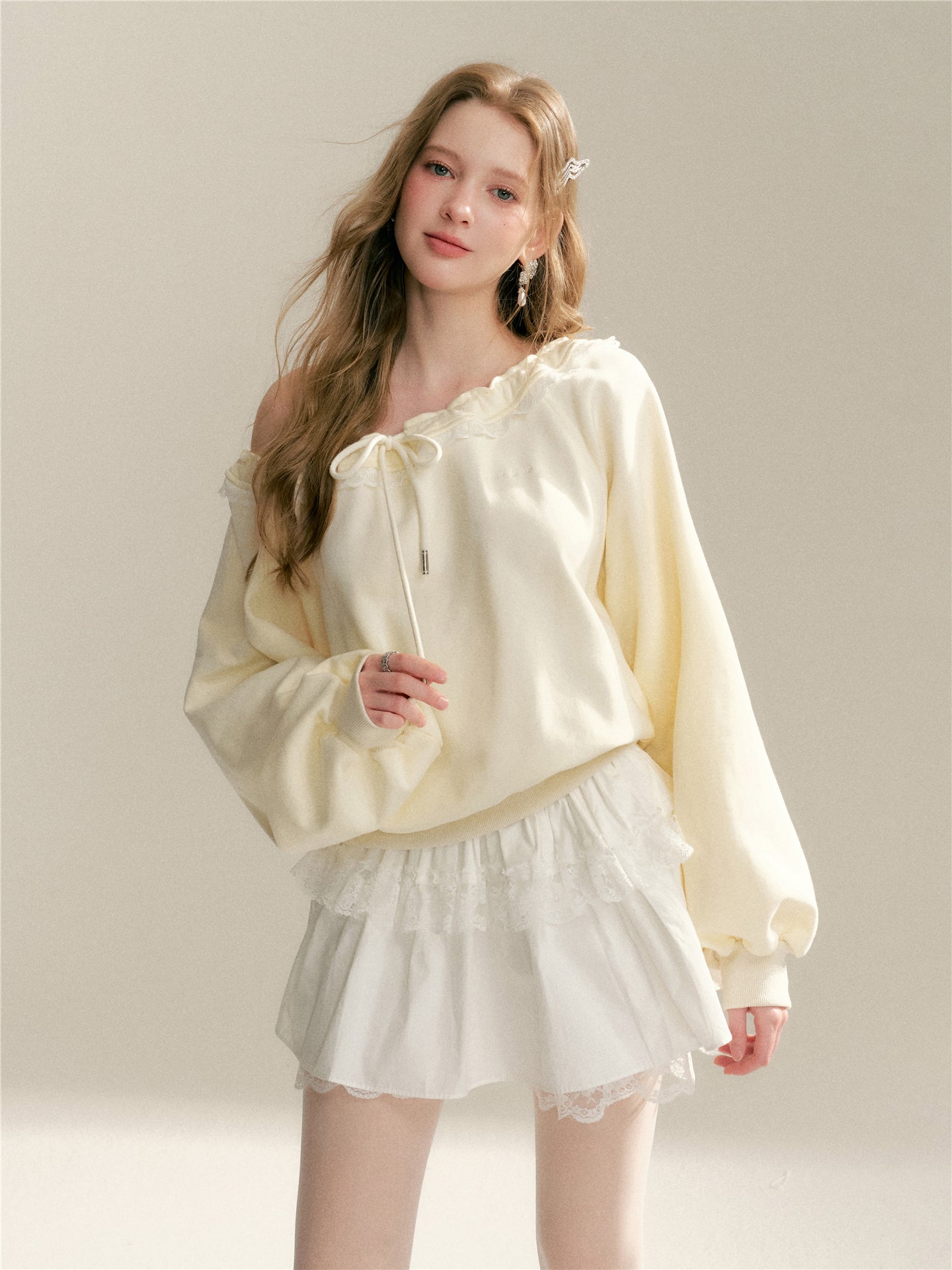 16DEWS 16D26043 Lace patchwork loose hoodie