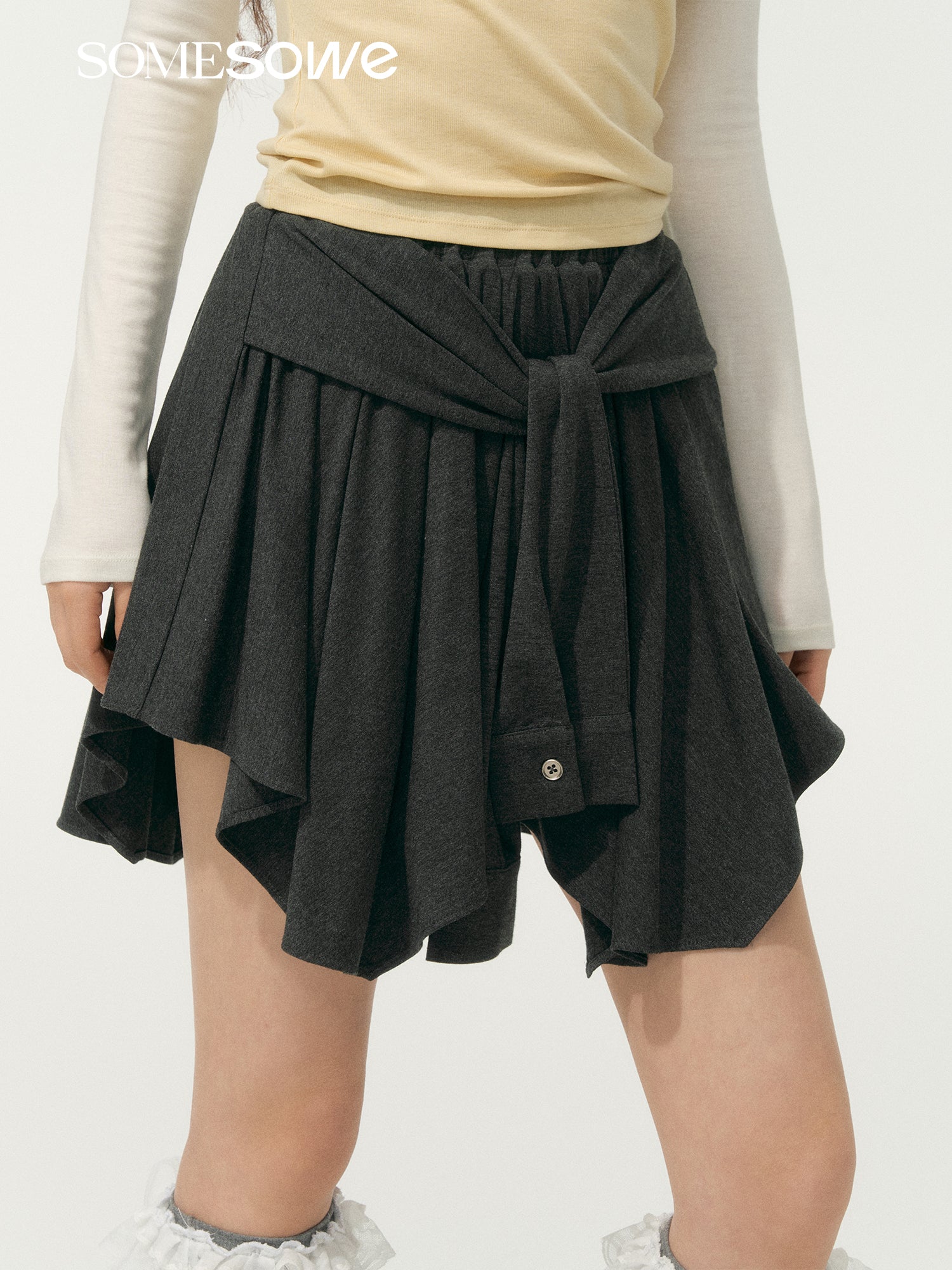 SOMESOWE S2508054 Irregular lace up skirt