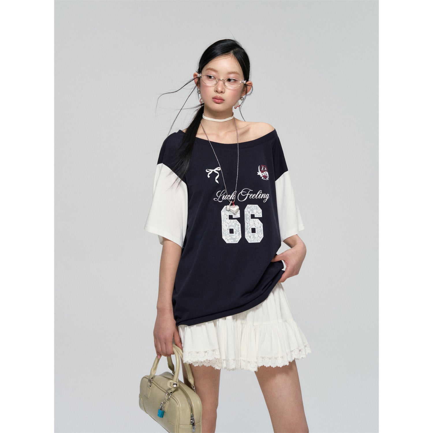 AsGony ASG25084 Off shoulder lace printed knitted T-shirt