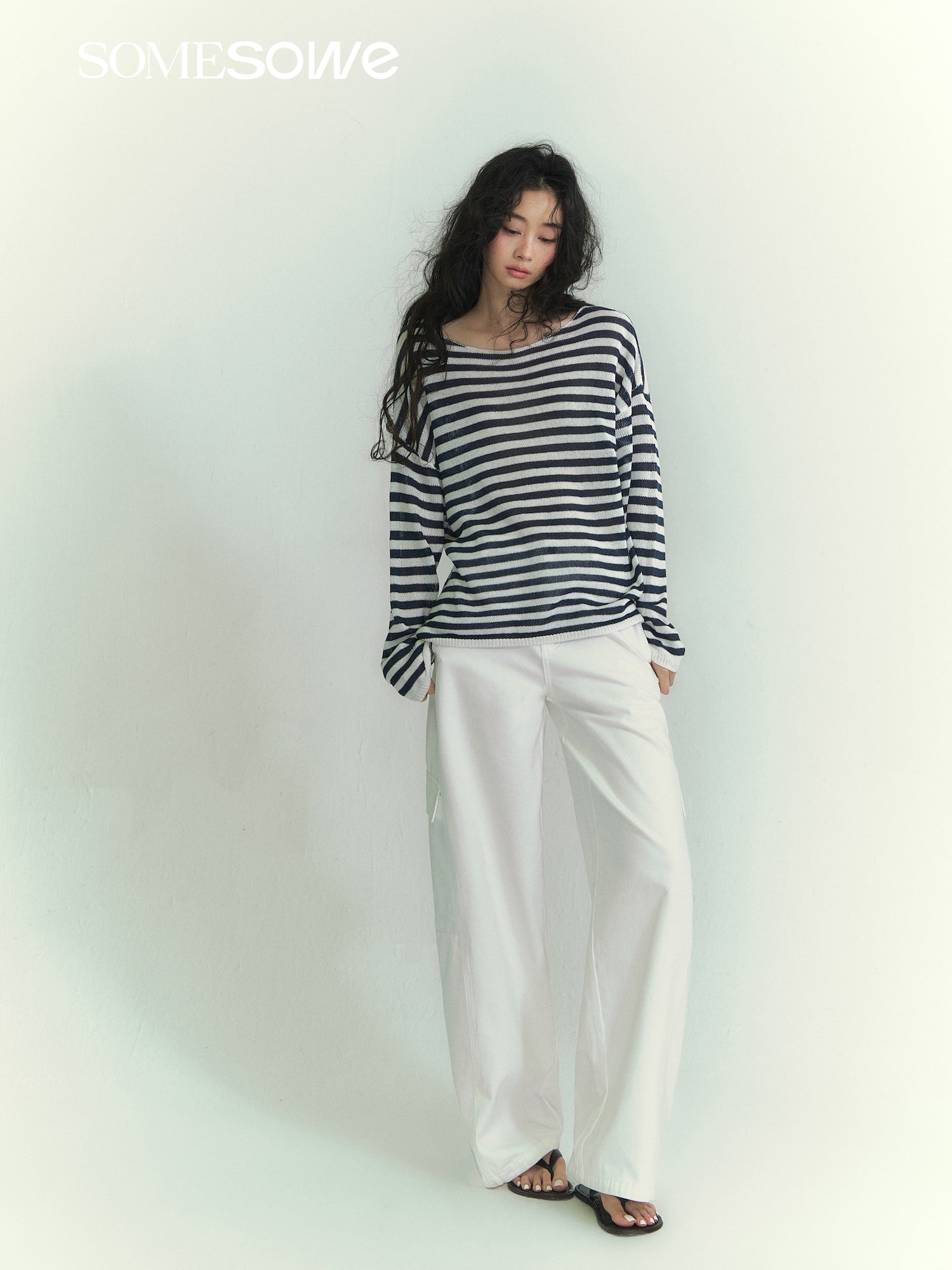 SOMESOWE S2609072 Striped one collar long sleeved top