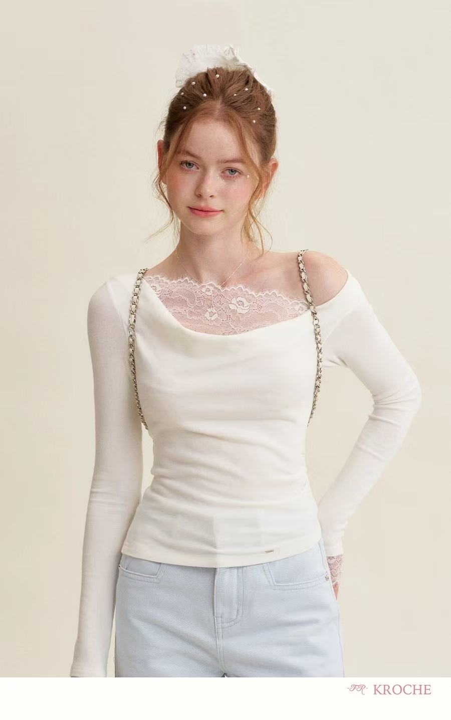 Kroche Slant shoulder pleated T-shirt