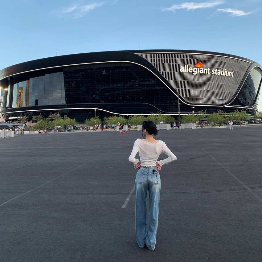 Guse Soft Unwashed Denim Trousers