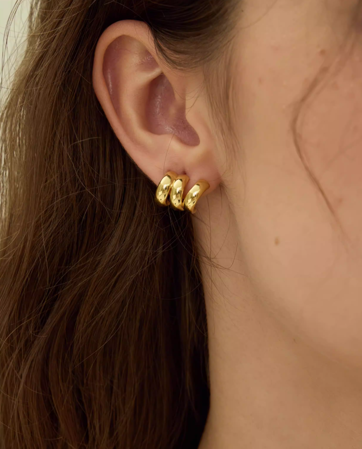 ARSIS Three ring temperament earrings