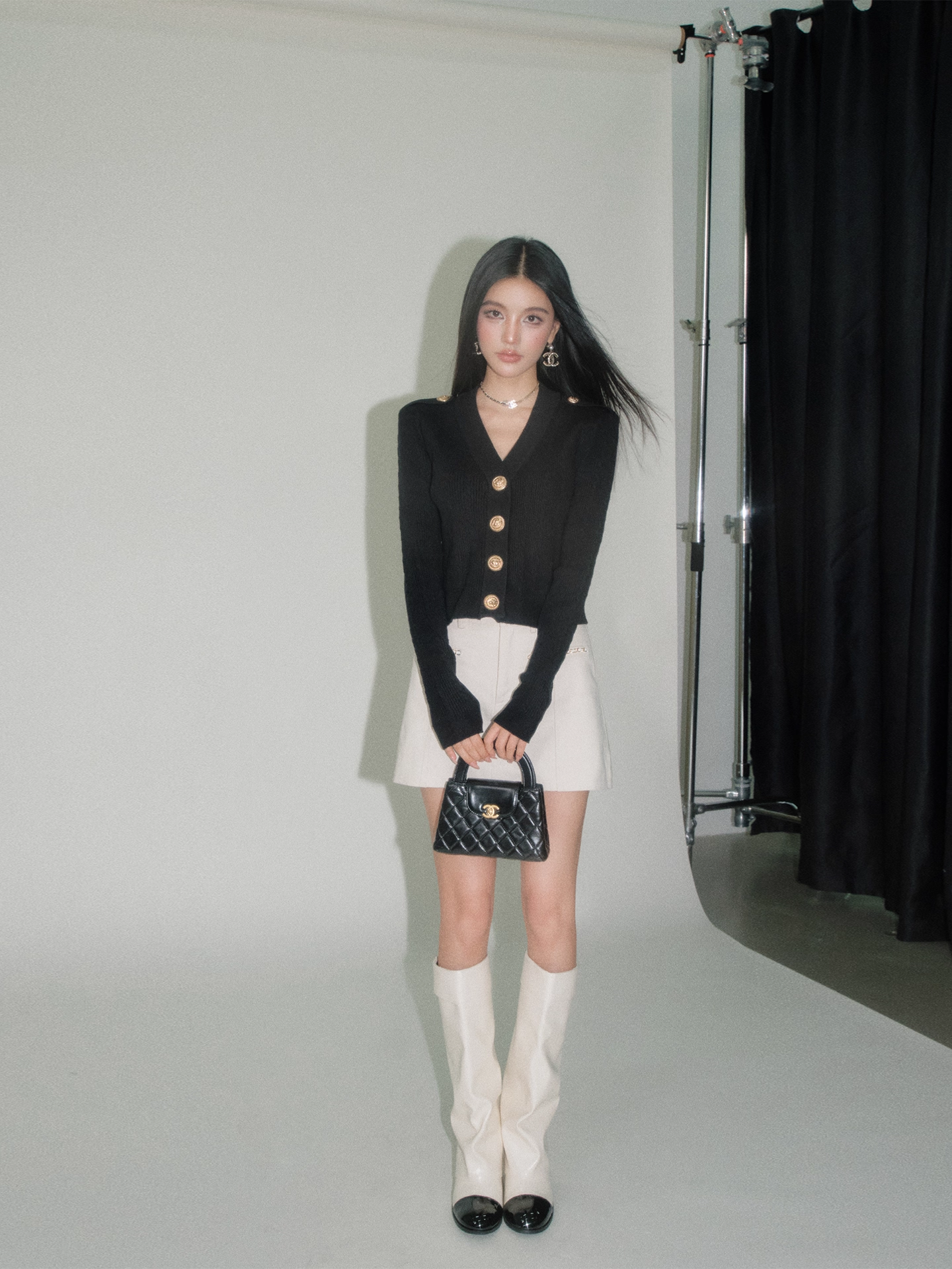 OLIVIA DUO DSY25352 V-neck Golden Button Cardigan