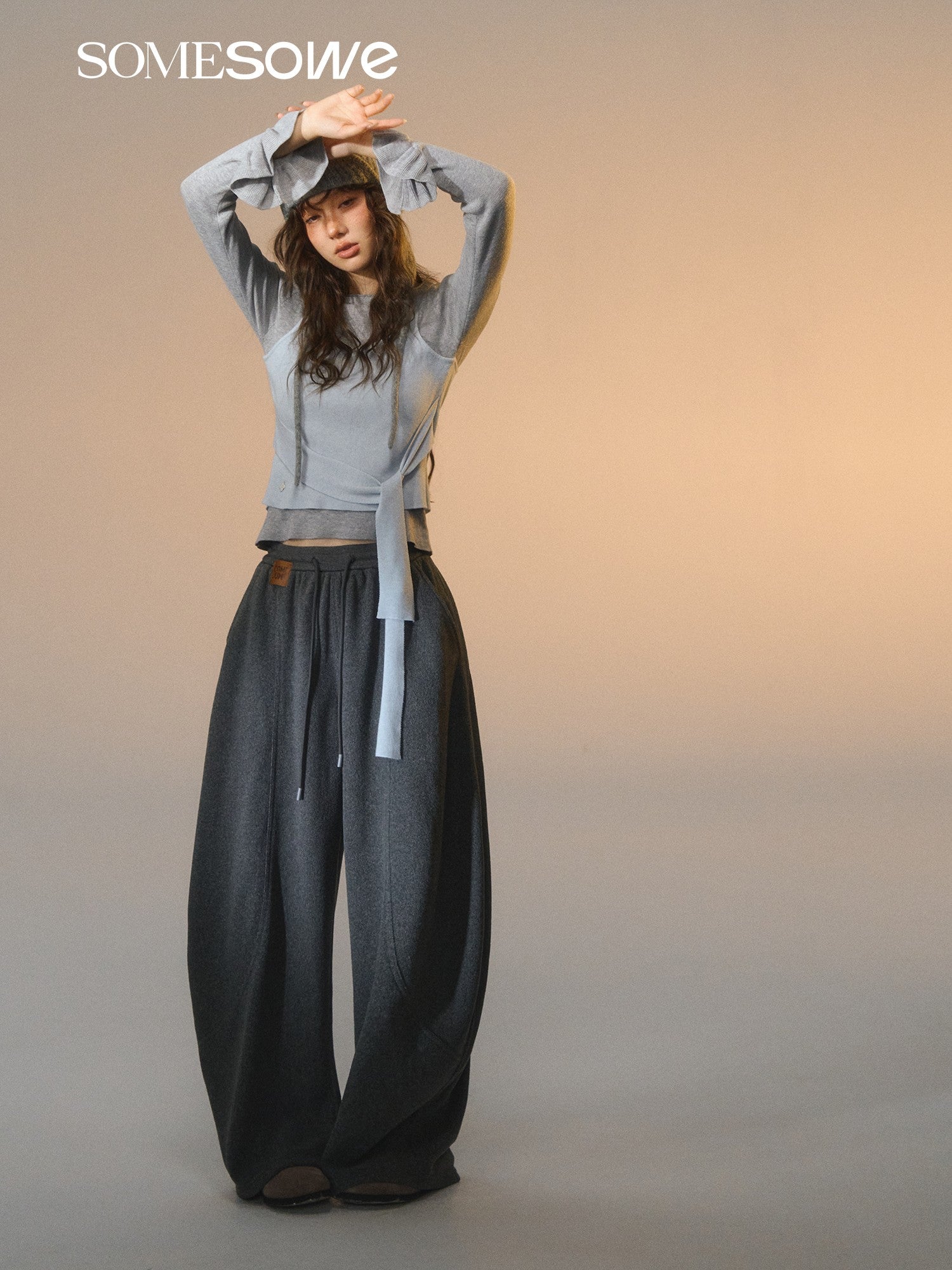 SOMESOWE S2508249 Fake two contrasting round neck tied sweaters (gray blue)