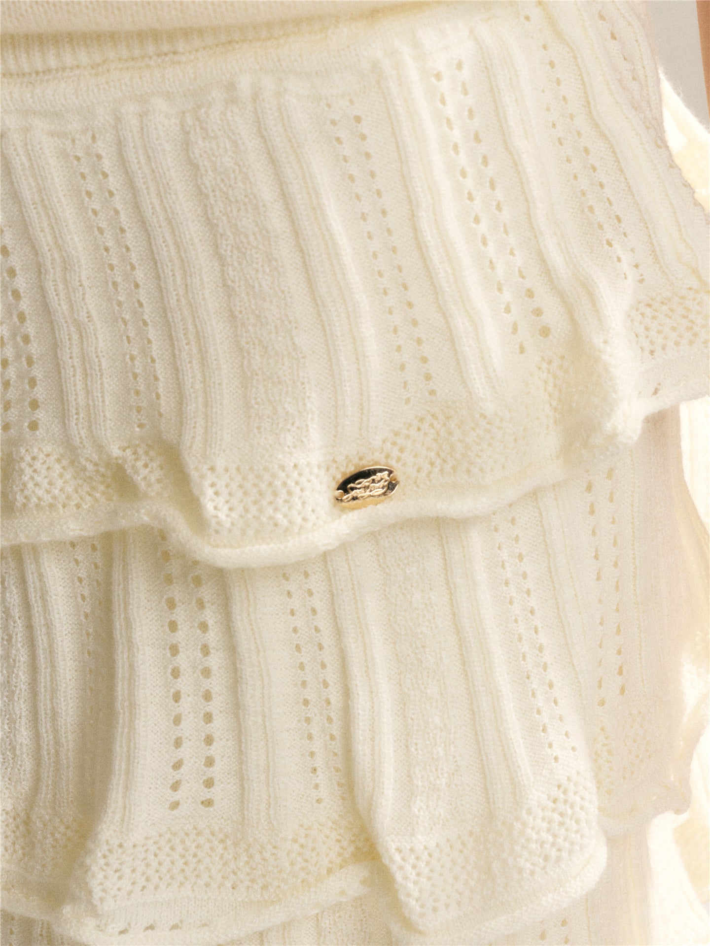 16DEWS 16D246057 Hollow out design high waisted lace cake skirt