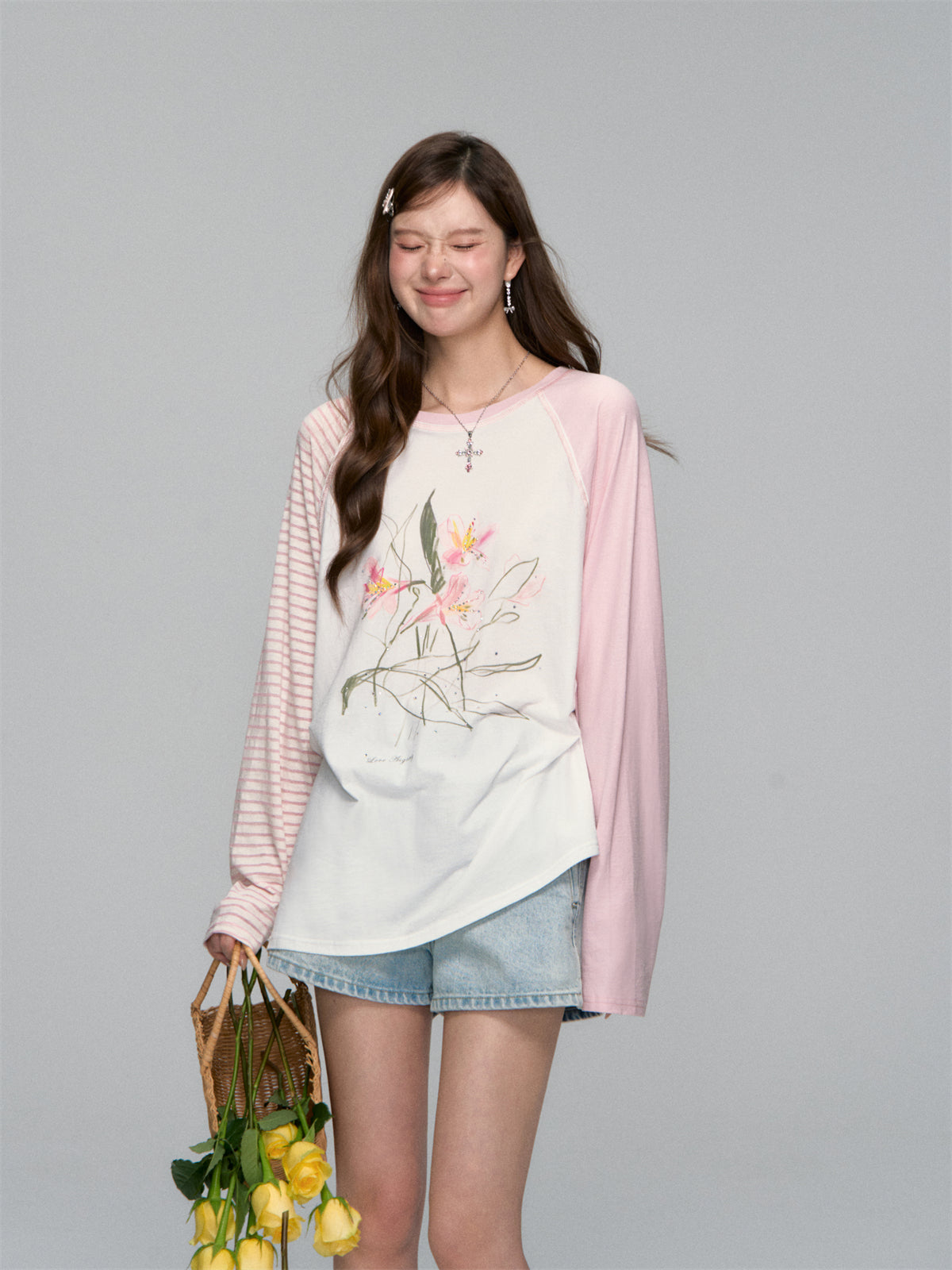 AsGony ASG25120 Color blocked floral print round neck T-shirt