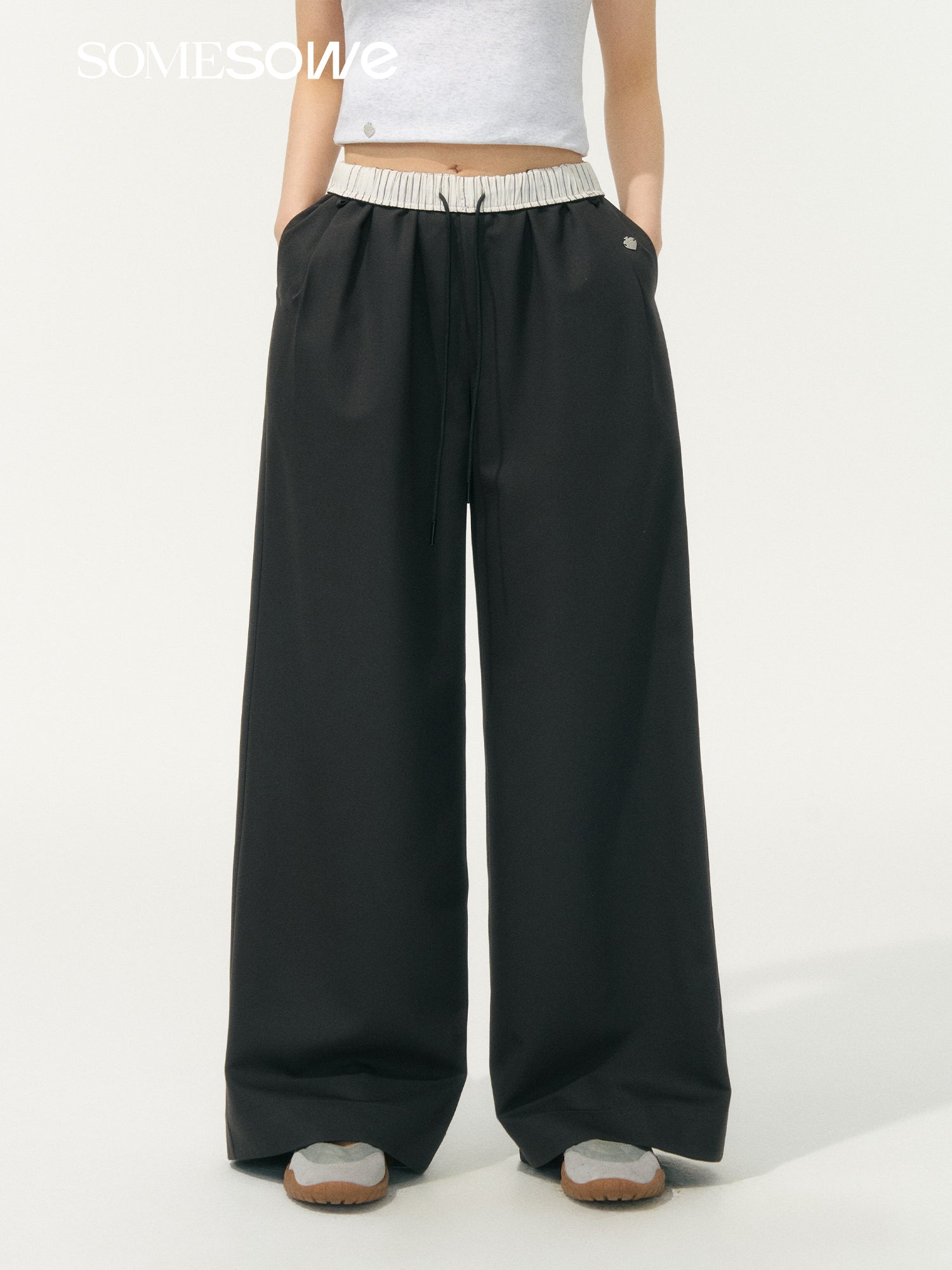 SOMESOWE S2508062 Lace up drape pants