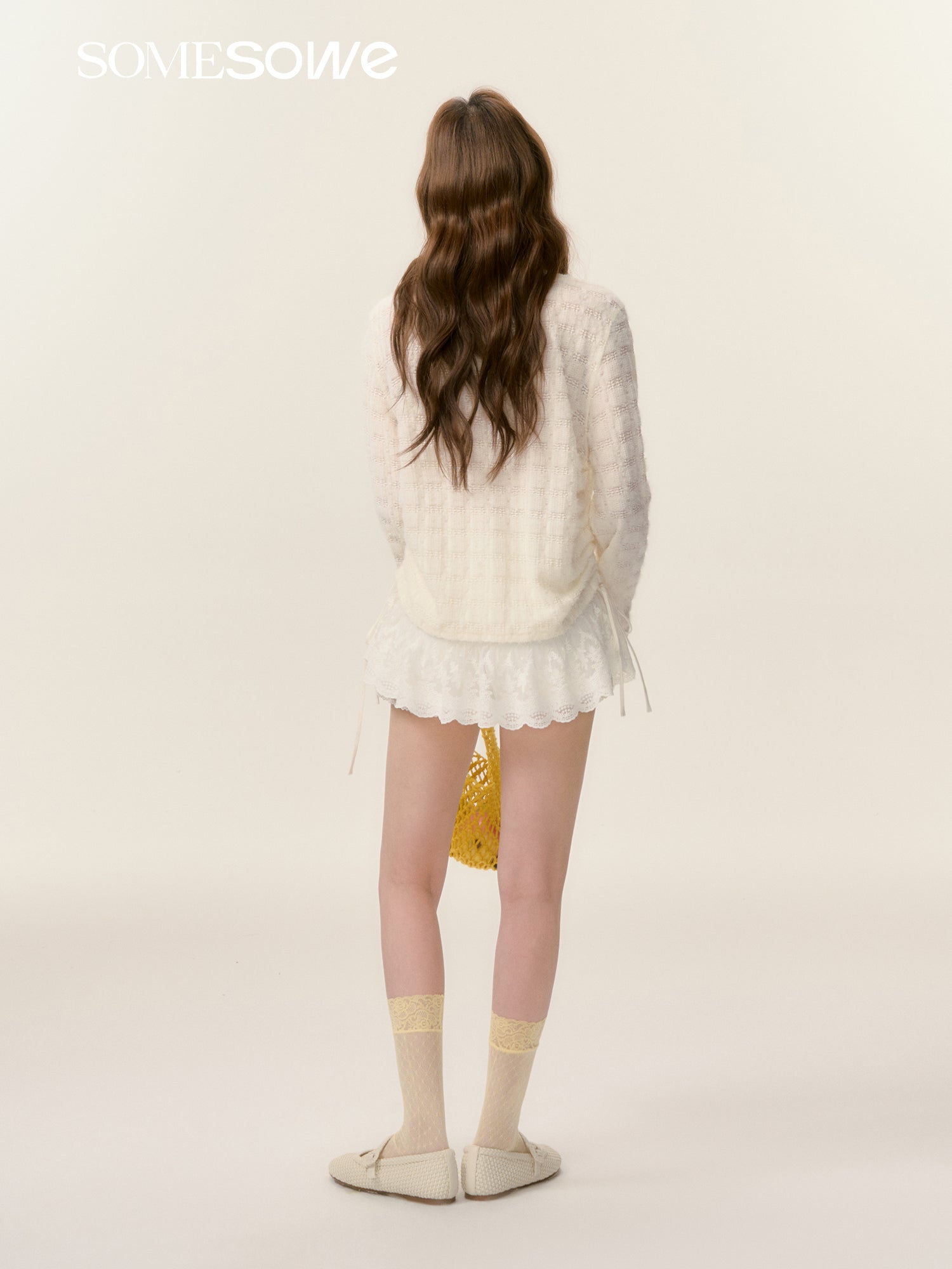SOMESOWE S2508043 Lace splicing top