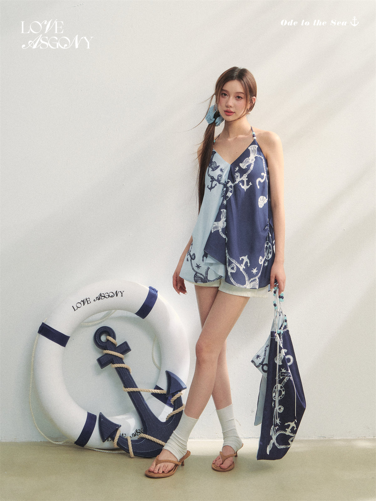 AsGony ASG25241 V-neck contrasting bead camisole