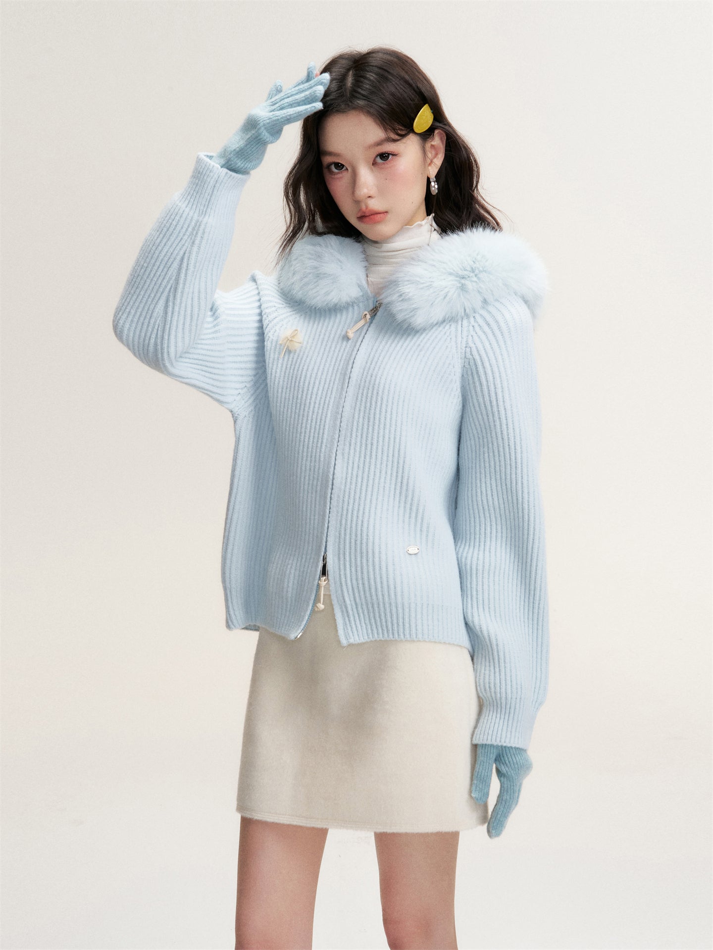 16DEWS 16D25465 Woolen collar hooded knitted jacket