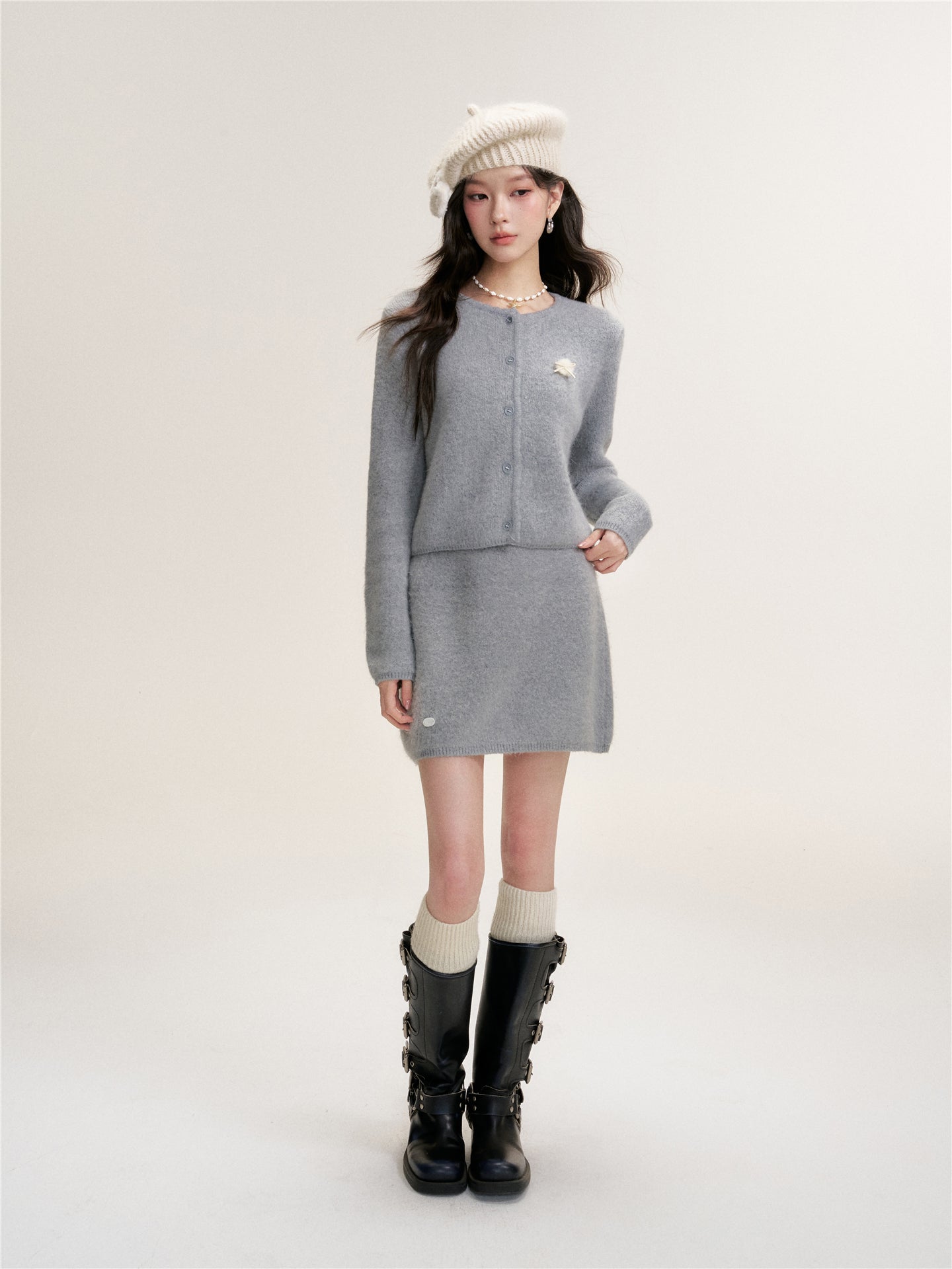 16DEWS 16D25454&16D25455 Soft and sticky short knitted cardigan + shorts set