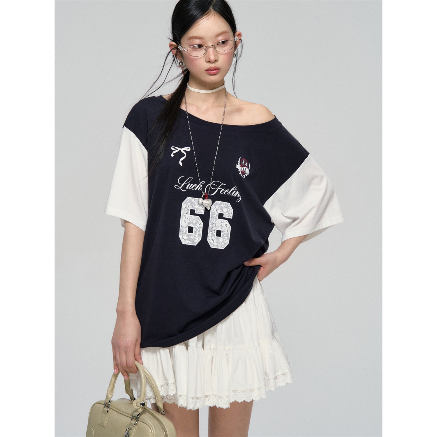 AsGony ASG25084 Off shoulder lace printed knitted T-shirt
