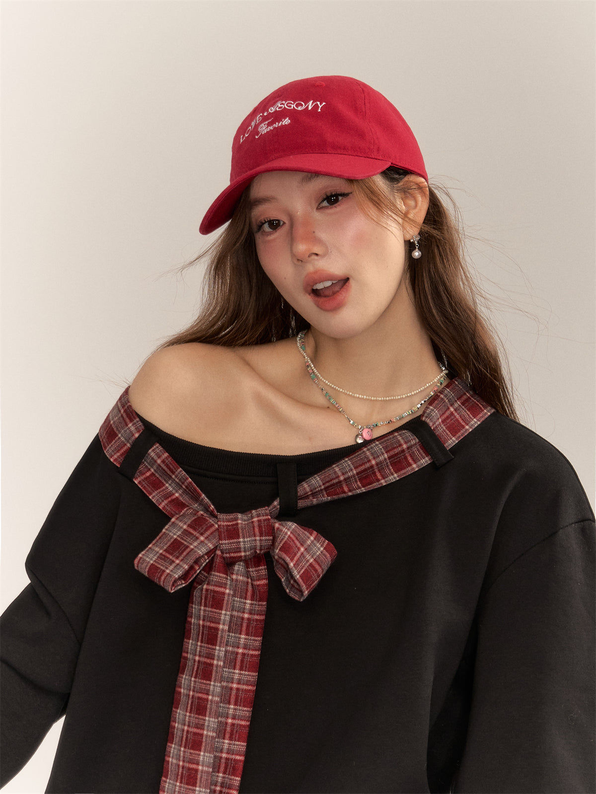 AsGony ASG24702 Retro embroidery peaked cap