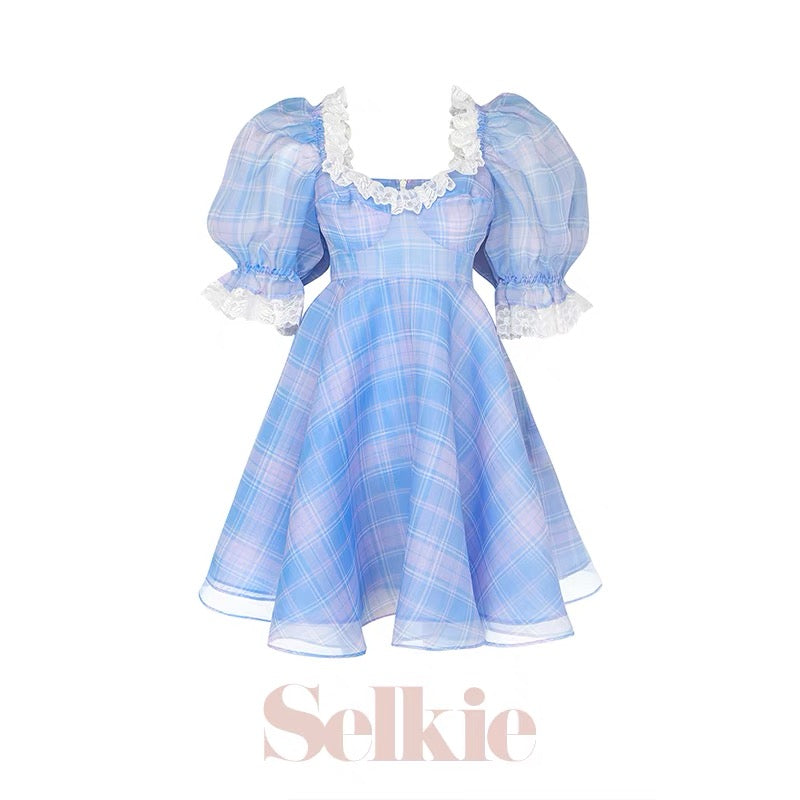 Selkie "Traci"
