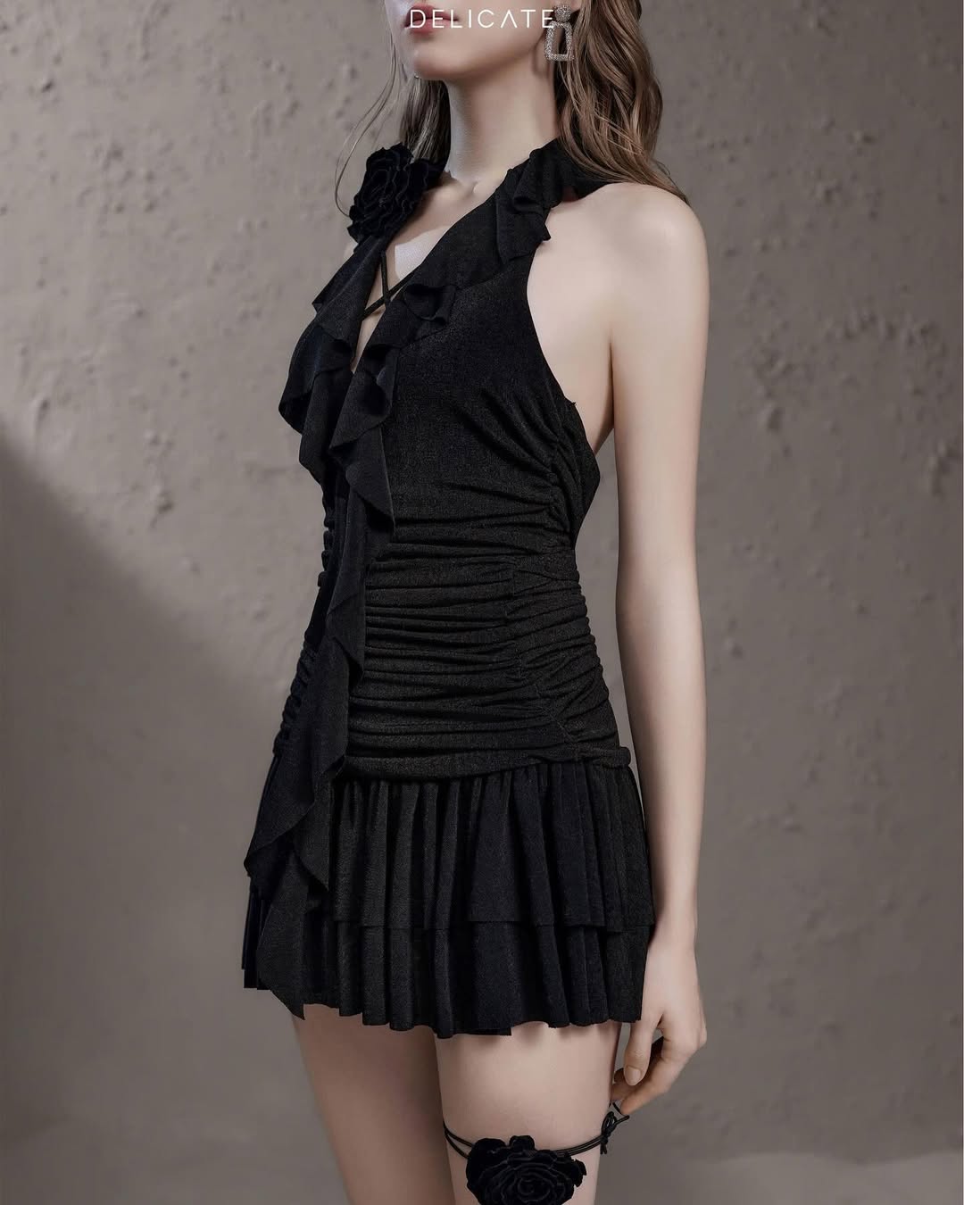 Delicate Black rose V-neck halte dress