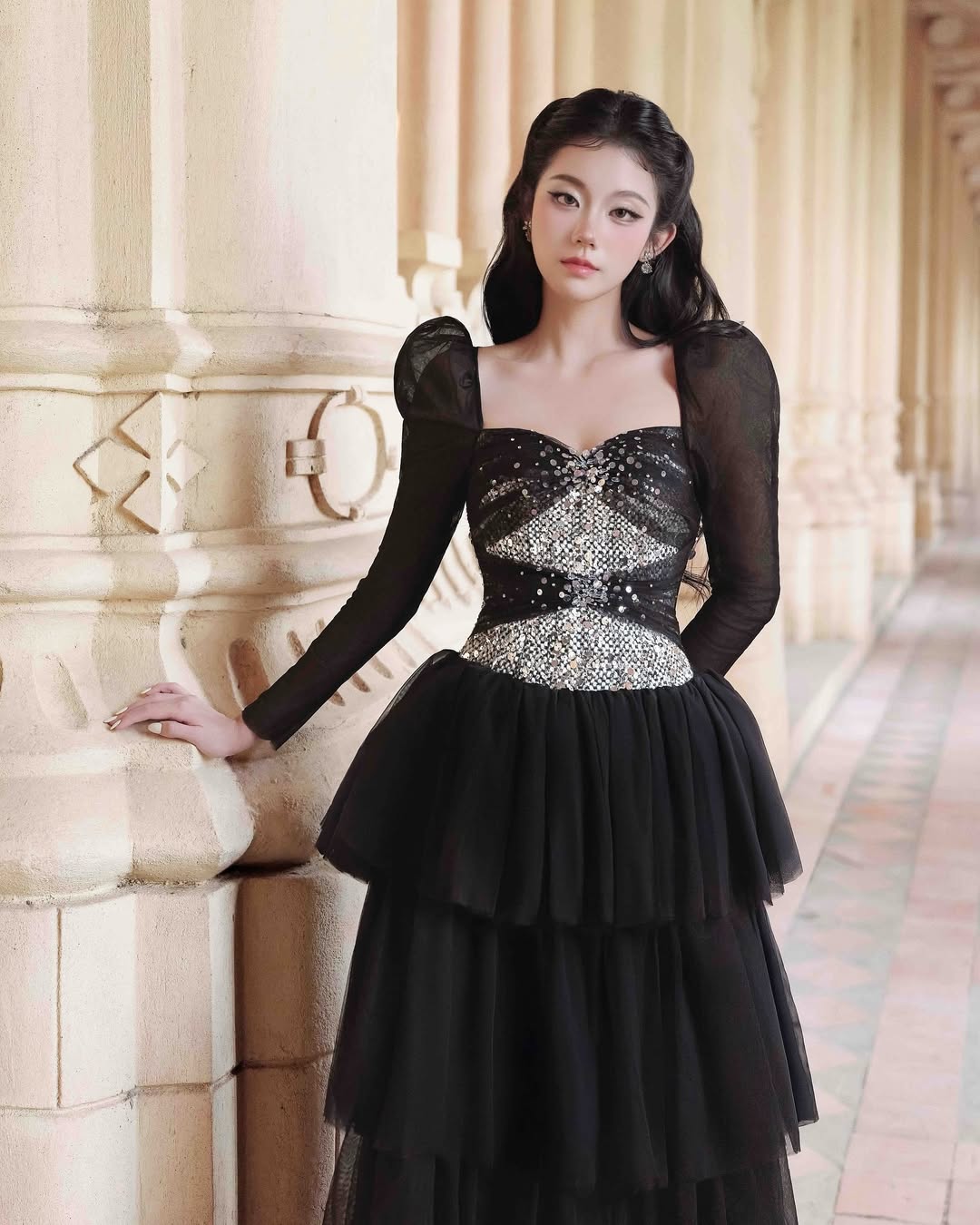 Lovelyn Shining rhinestone tiered dress